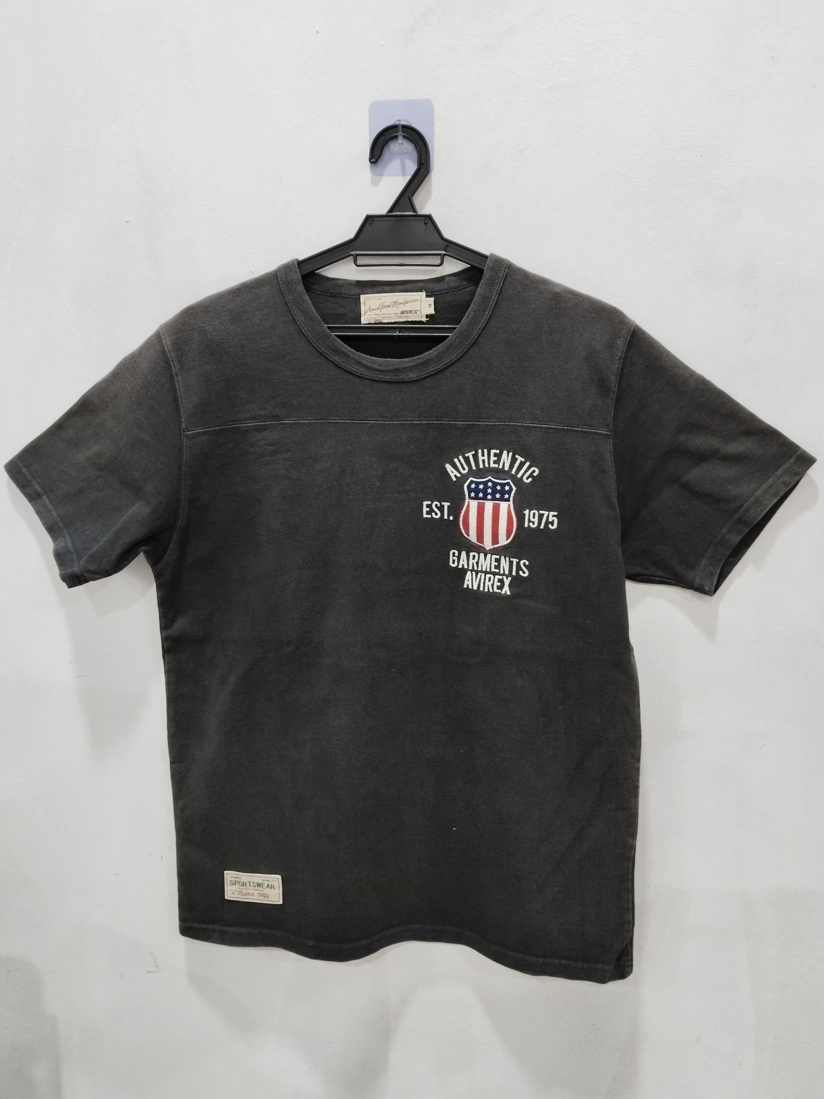 Army Of Me × Avirex × Vintage Vintage Avirex USA Heavy Tshirt Size US M / EU 48-50 / 2 - 2 Thumbnail