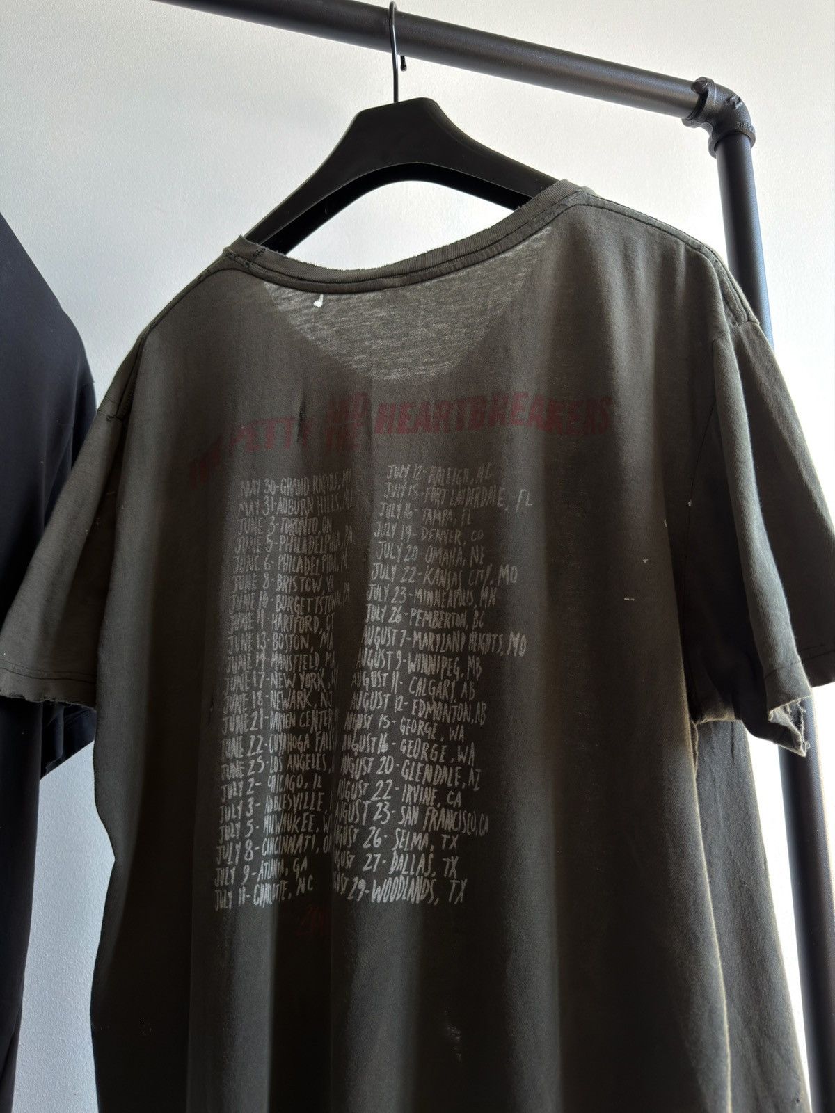 Band Tees Vintage 2000s Thrashed Faded Tom Petty Grunge Erd Band Tee Size US XL / EU 56 / 4 - 5 Thumbnail