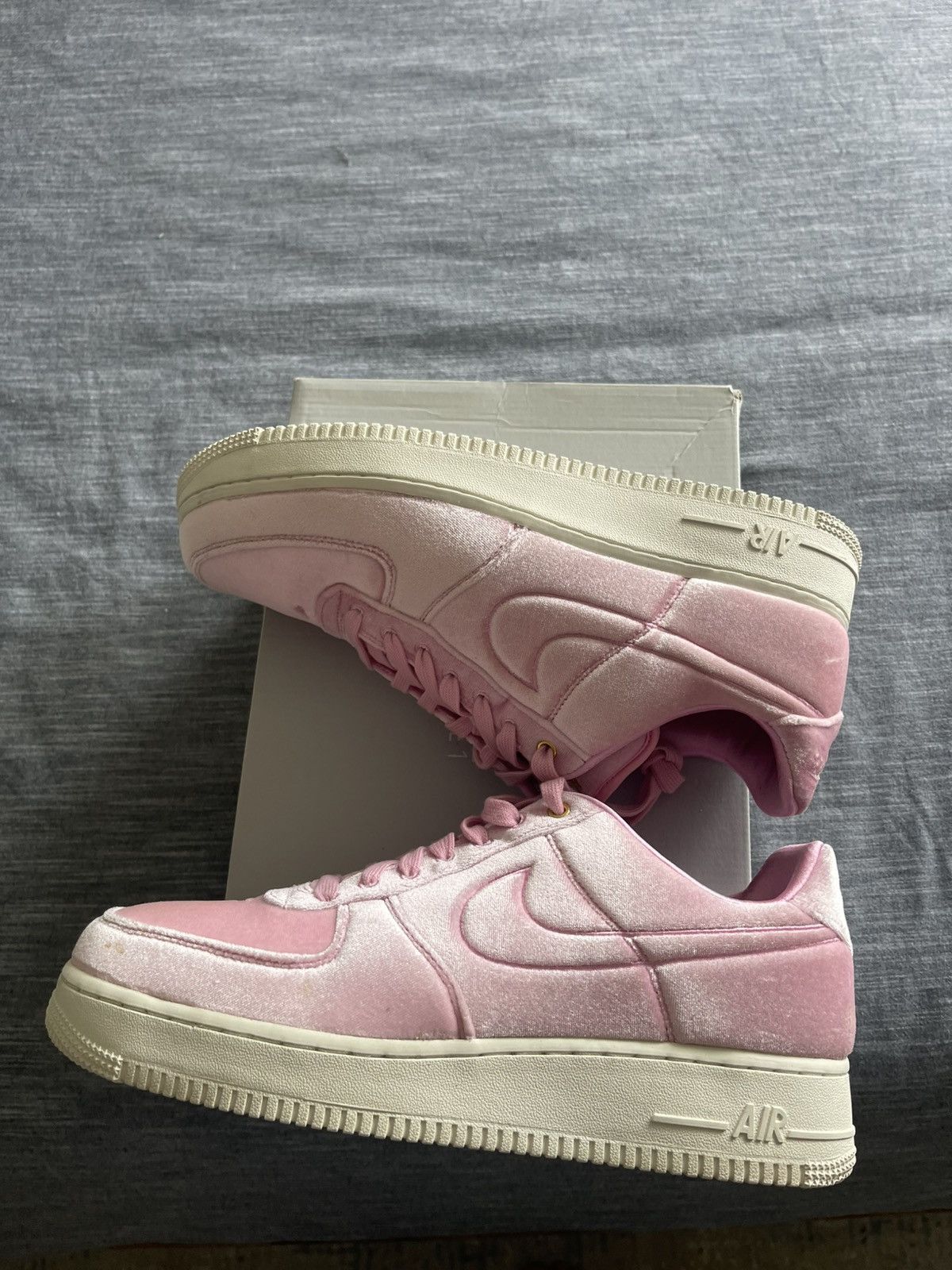 Nike AIR FORCE 1 Velour Pink Rise Size US 10 / EU 43 - 6 Thumbnail