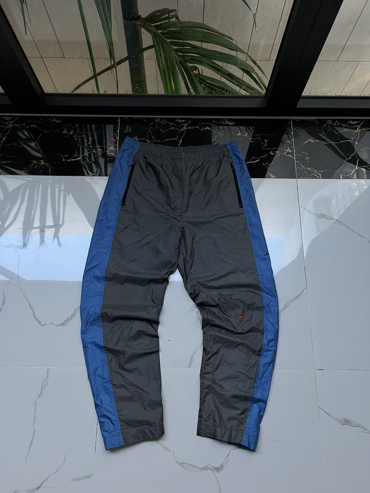 Nike × Vintage 90’s NIKE RARE KNEE ORANGE SWOOSH LOGO Y2K TRACK BAGGY PANTS Size US 32 / EU 48 - 1 Thumbnail