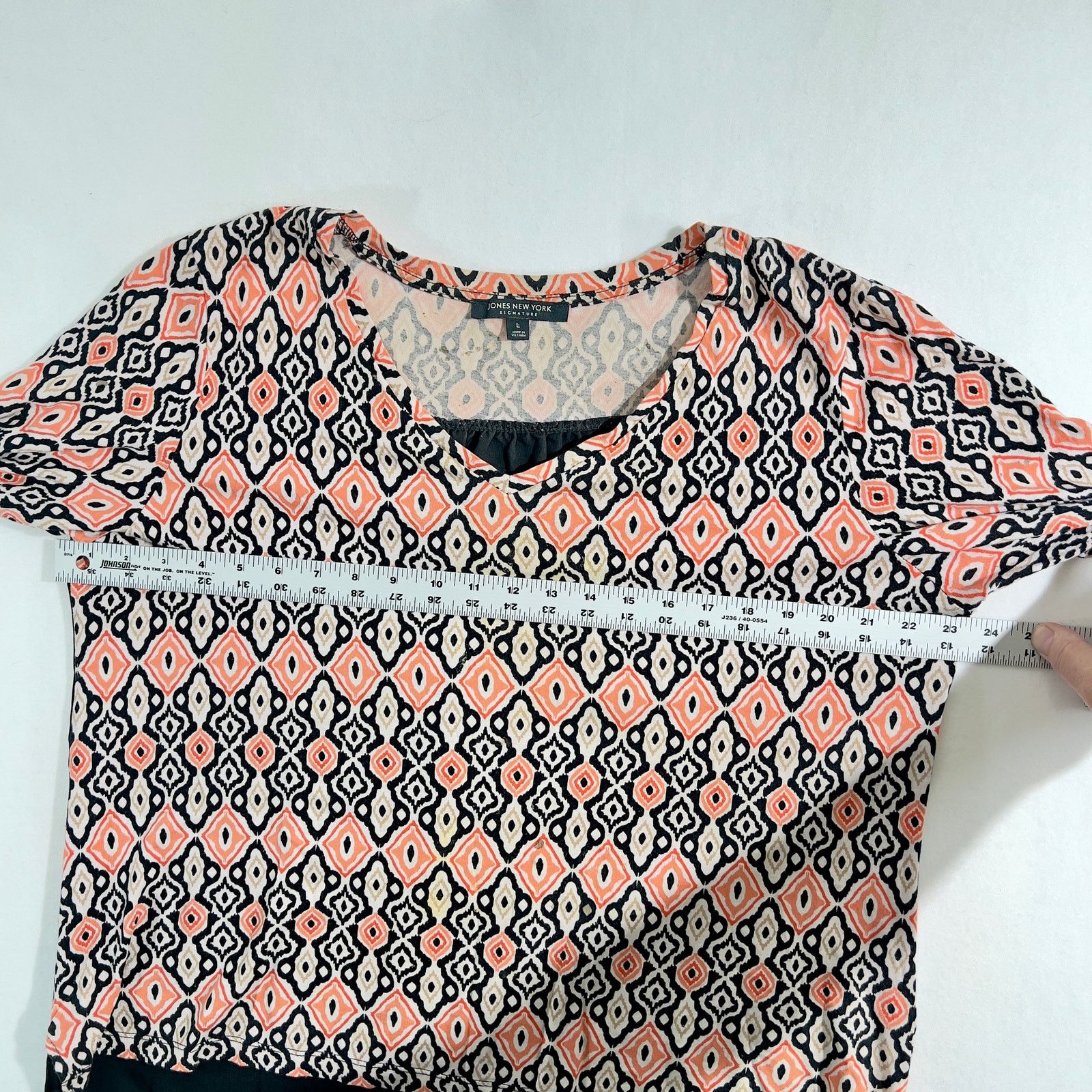 Jones New York Jones New York Signature Top Woman's L V-Neck 3/4 Sleeve Geo Size L / US 10 / IT 46 - 7 Thumbnail