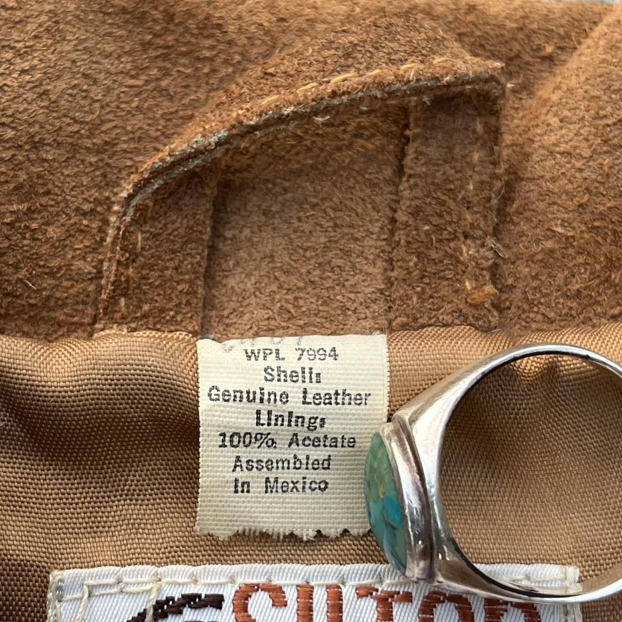 Vintage Vintage 1970s tan Stilton California suede trucker jacket Size US M / EU 48-50 / 2 - 7 Thumbnail
