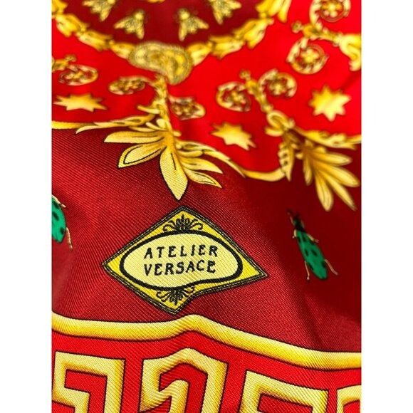 Versace Vintage 90s Gianni Versace Medusa Lady bug 17 x17 Scarf Pock Size ONE SIZE - 4 Thumbnail