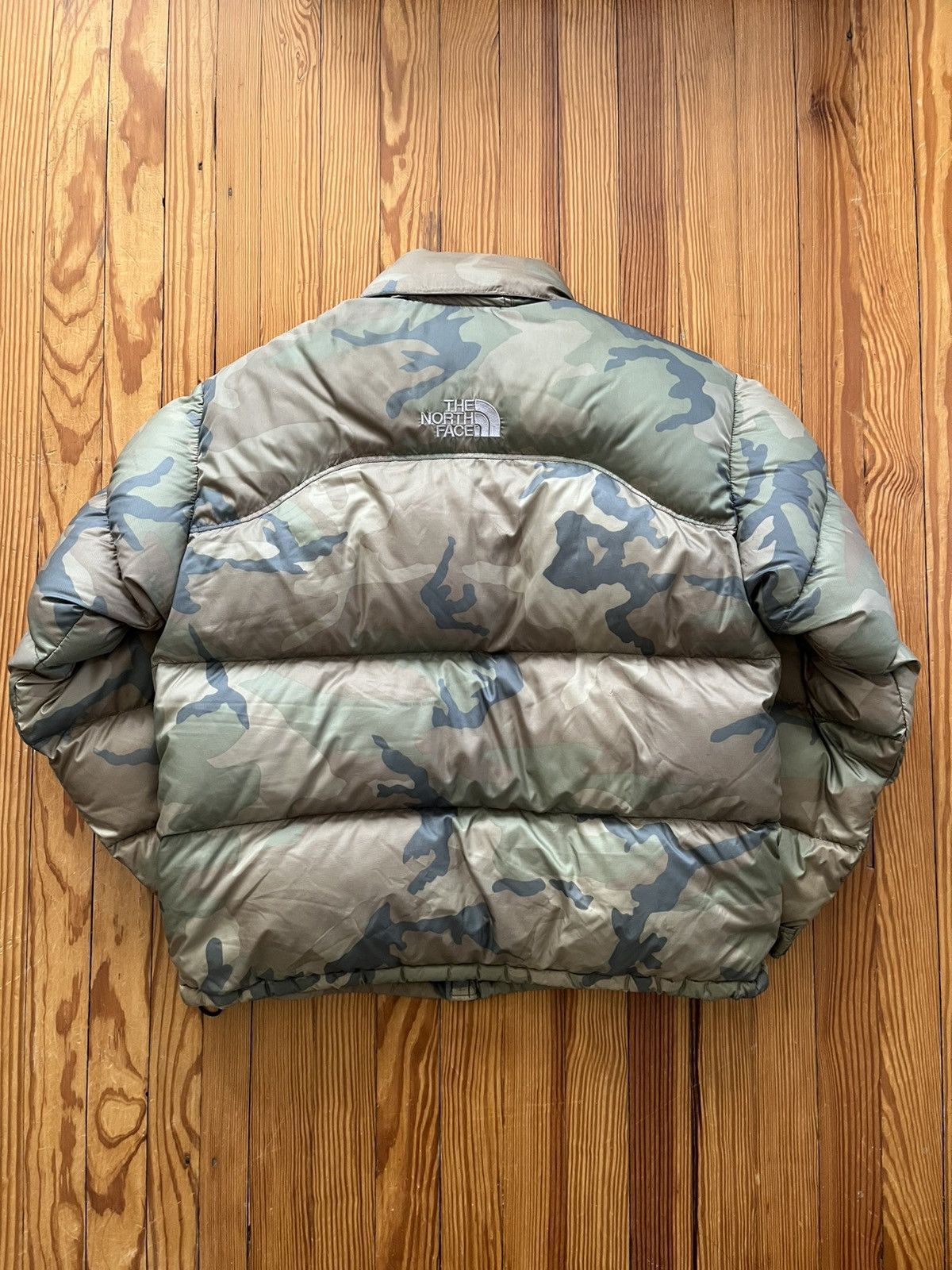 The North Face Vintage The North Face Nuptse Down Jacket Camo Olive 700 Size US L / EU 52-54 / 3 - 2 Thumbnail