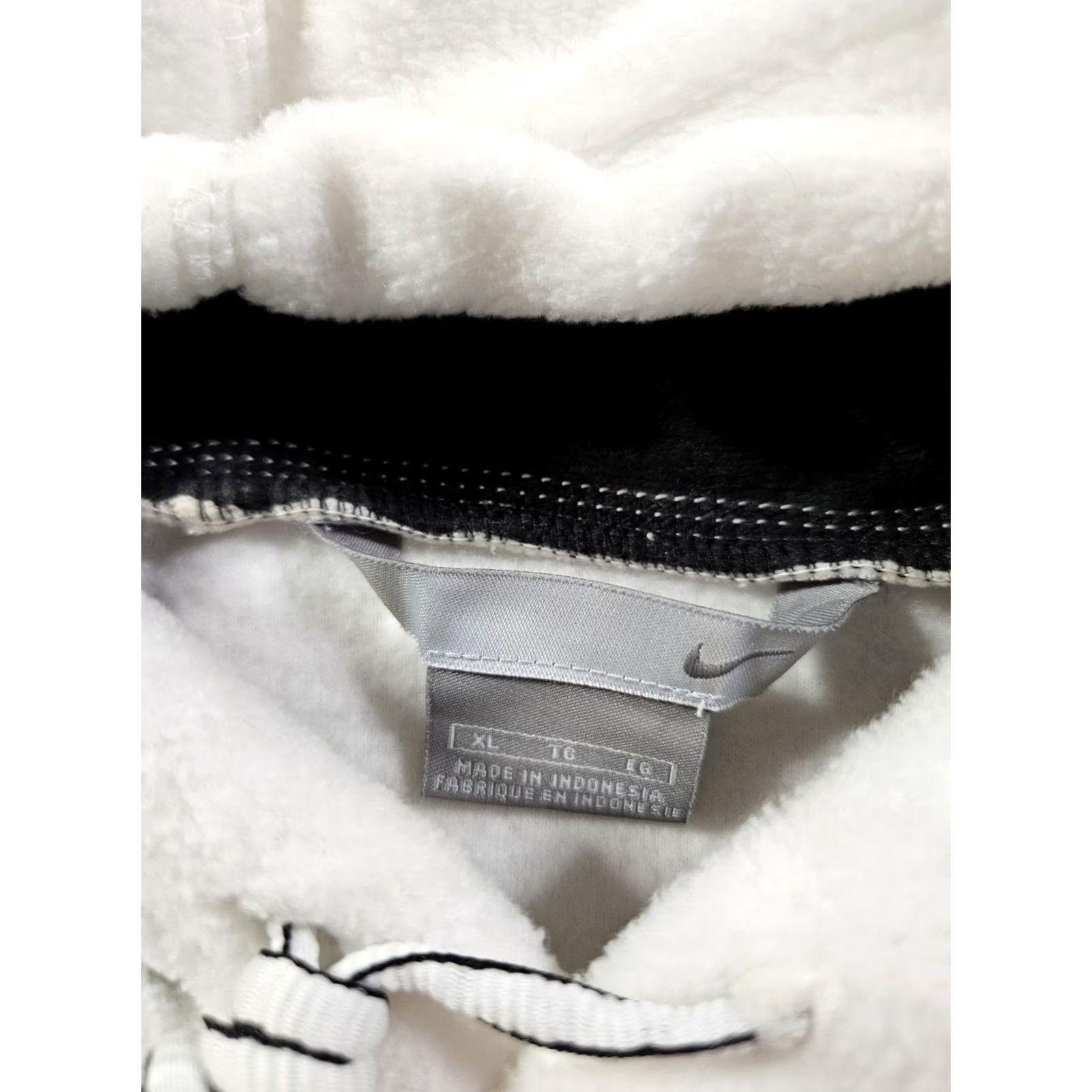 Nike VINTAGE Nike Center Swoosh Hoodie Men XL White Fleece 90s Retro Sports Size US XL / EU 56 / 4 - 7 Thumbnail