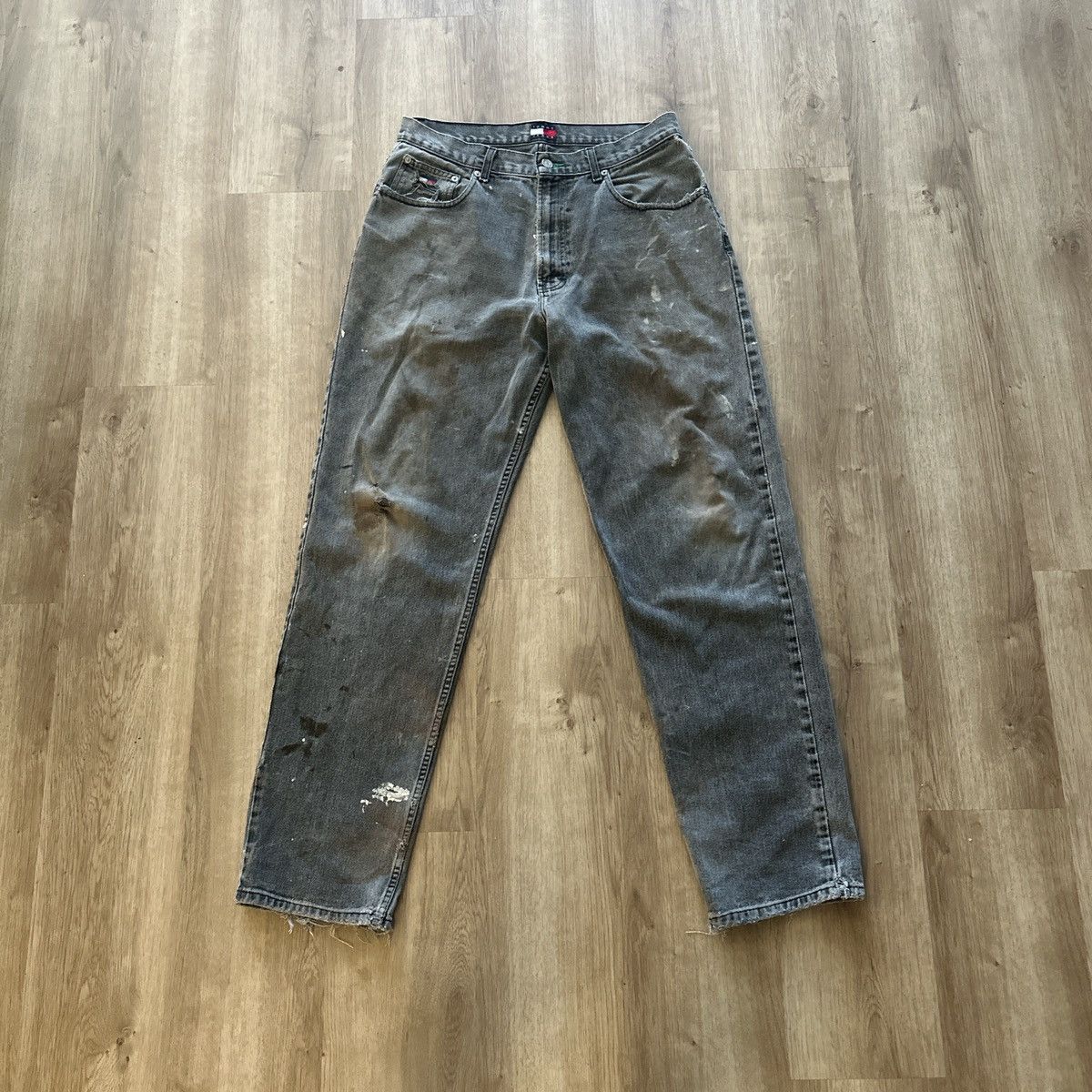 Tommy Hilfiger × Vintage Baggy Vintage Tommy Hilfiger Denim Size US 33 - 1 Thumbnail