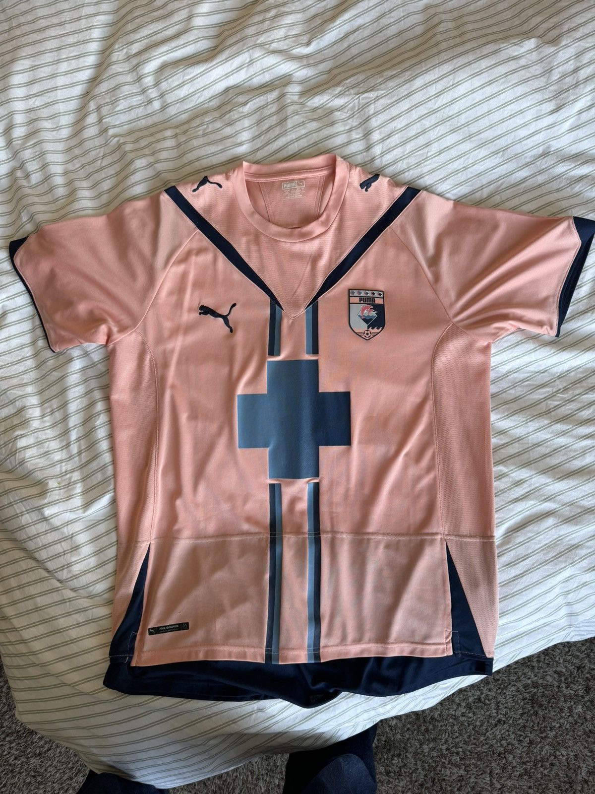 Pink Dolphin × Puma Pink Dolphin x Puma Soccer Jersey Size US L / EU 52-54 / 3 - 1 Thumbnail