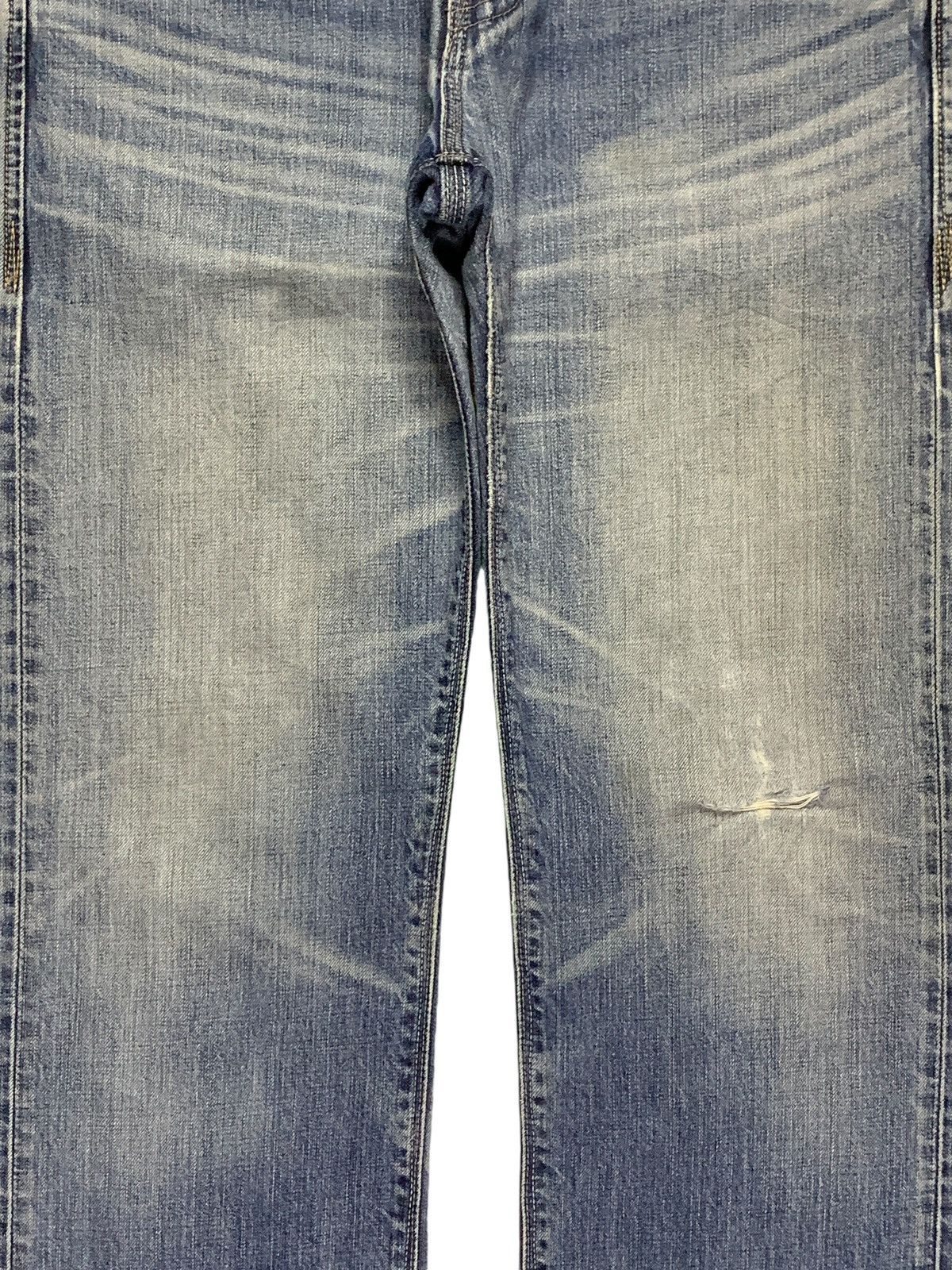 Levi's Vintage 90s Levis 502 Faded Blue Wash Distress Baggy Jeans Size US 32 / EU 48 - 5 Thumbnail