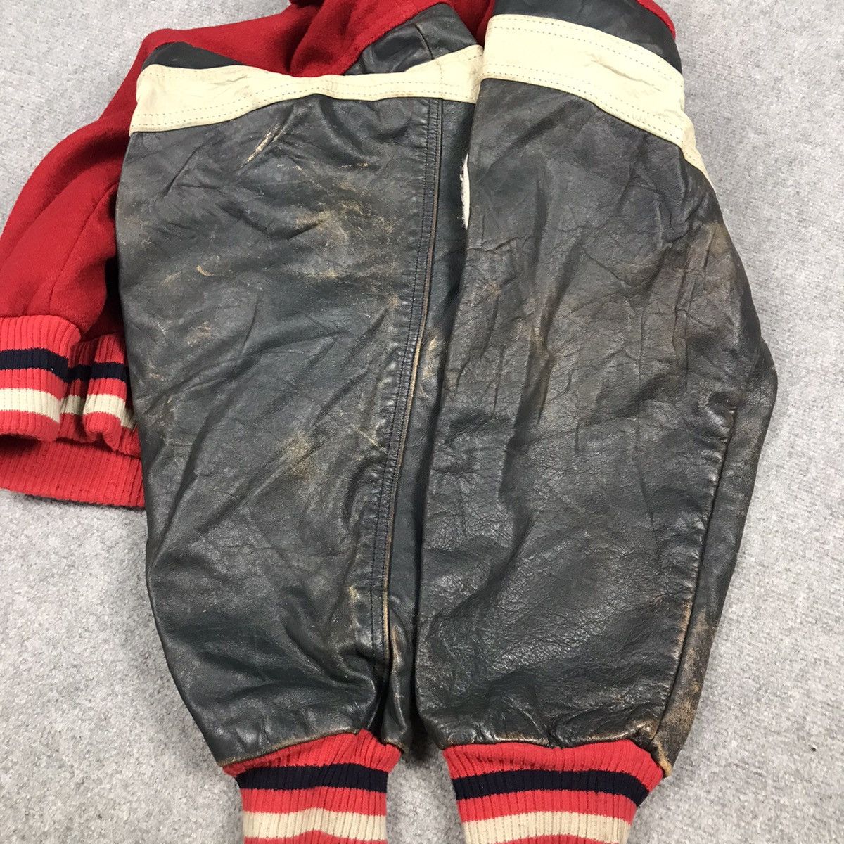 Vintage OG LOUISVILLE SLUGGER BASEBALL VARSITY JACKET Size US L / EU 52-54 / 3 - 17 Thumbnail