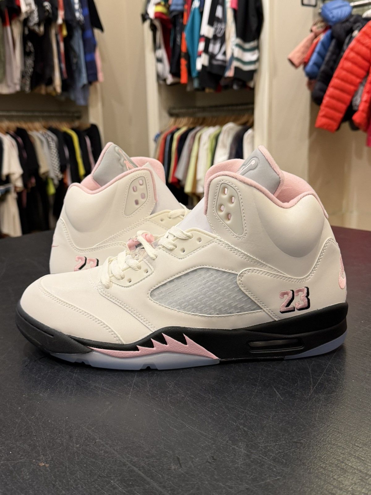 Jordan Brand Jordan 5 Retro ‘Medium Soft Pink’ Size US 13 / EU 46 - 2 Thumbnail