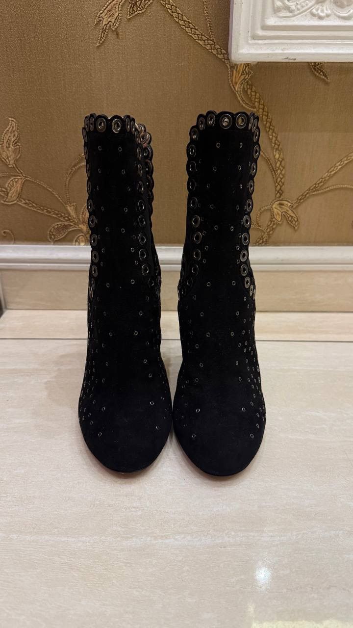 Alaia Alaia Black Suede Gomet Embellished Ankle Boots Size 37 Size US 7 / IT 37 - 5 Thumbnail