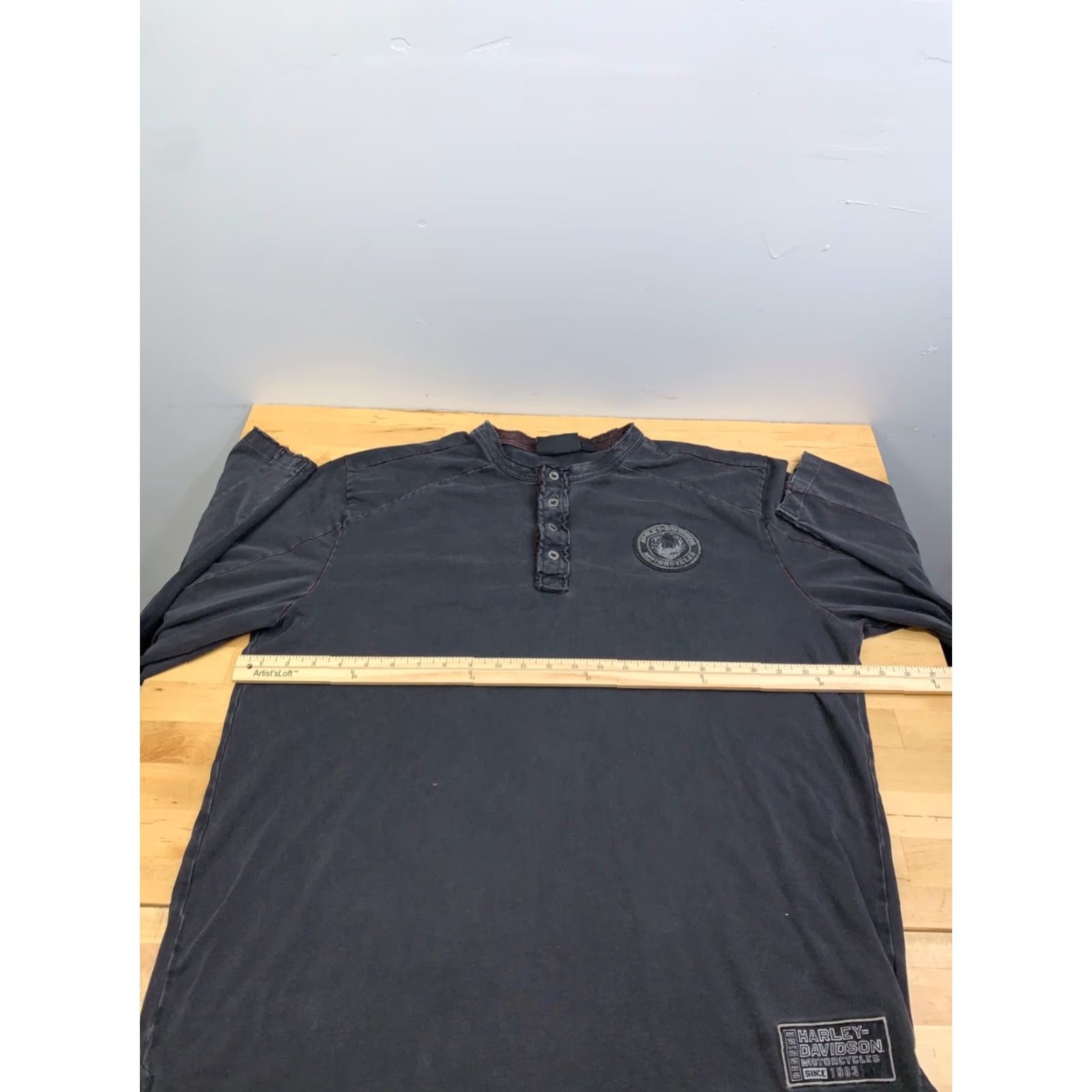 Harley Davidson Harley-Davidson Mens XL Black Henley Long Sleeve Shirt Wings Faded Logo 12728 Size US XL / EU 56 / 4 - 4 Thumbnail