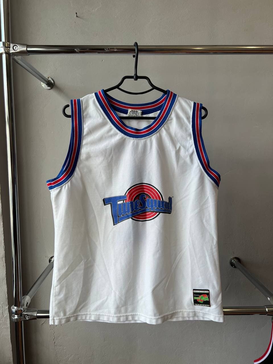 Warner Bros 1996 TUNE SQUAD #1 BUGS BUNNY NUTMEG MILL SPACE JAM JERSEY M Size US M / EU 48-50 / 2 - 2 Thumbnail