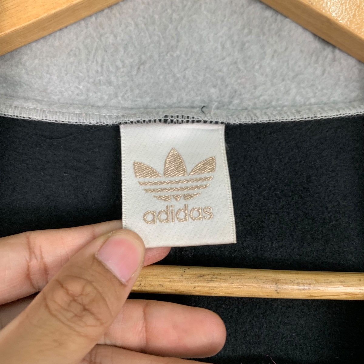 Adidas ADIDAS Trefoil Embroidery Big Logo Fleece Jumper #0935-C42 Size US M / EU 48-50 / 2 - 15 Thumbnail