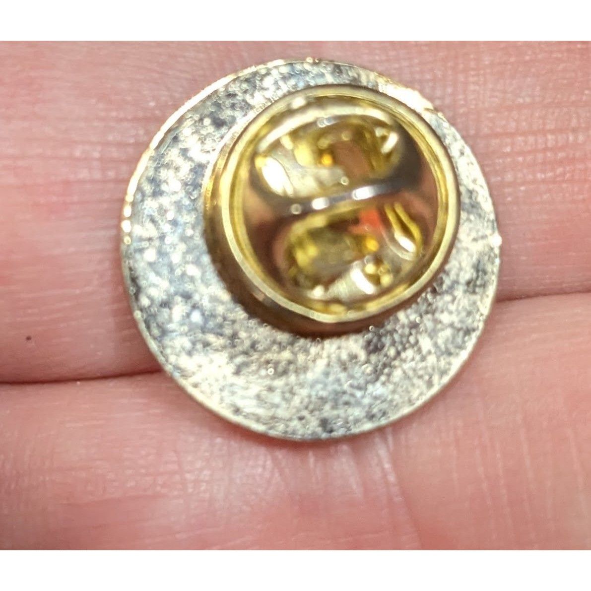 Other Vintage 90s Gianni Versace Gold Tone Lapel PIn Size ONE SIZE - 4 Thumbnail