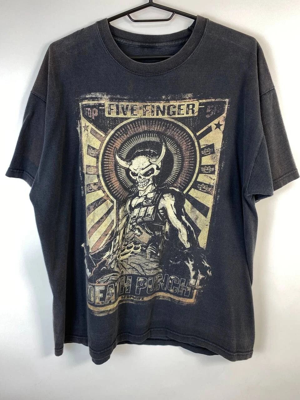 Other Five Finger Death Punch Tour Heavy Metal Band T-shirt XL Size US XL / EU 56 / 4 - 1 Thumbnail