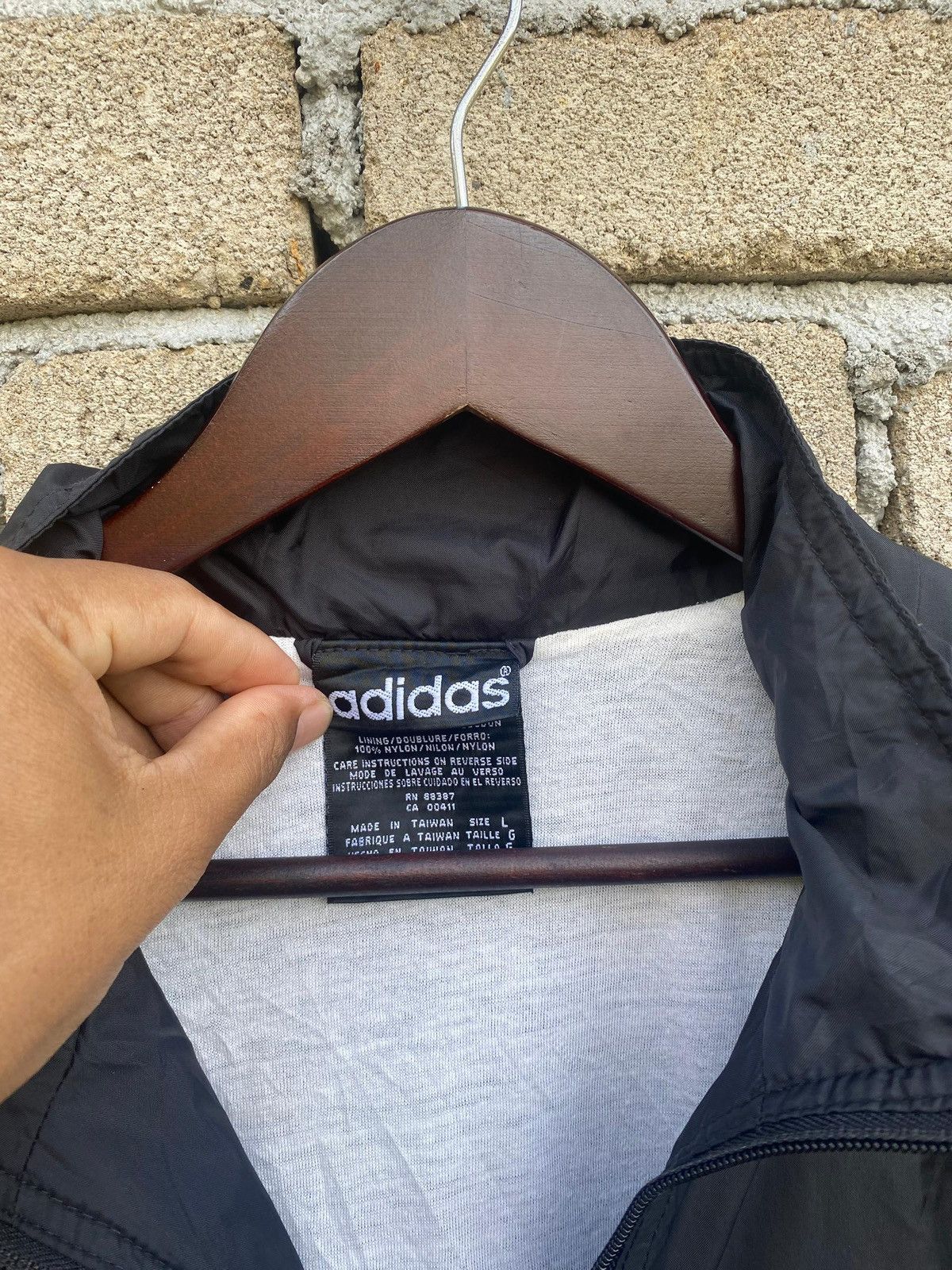Adidas Vintage 90s Adidas Windbreaker Jacket Size US L / EU 52-54 / 3 - 6 Thumbnail