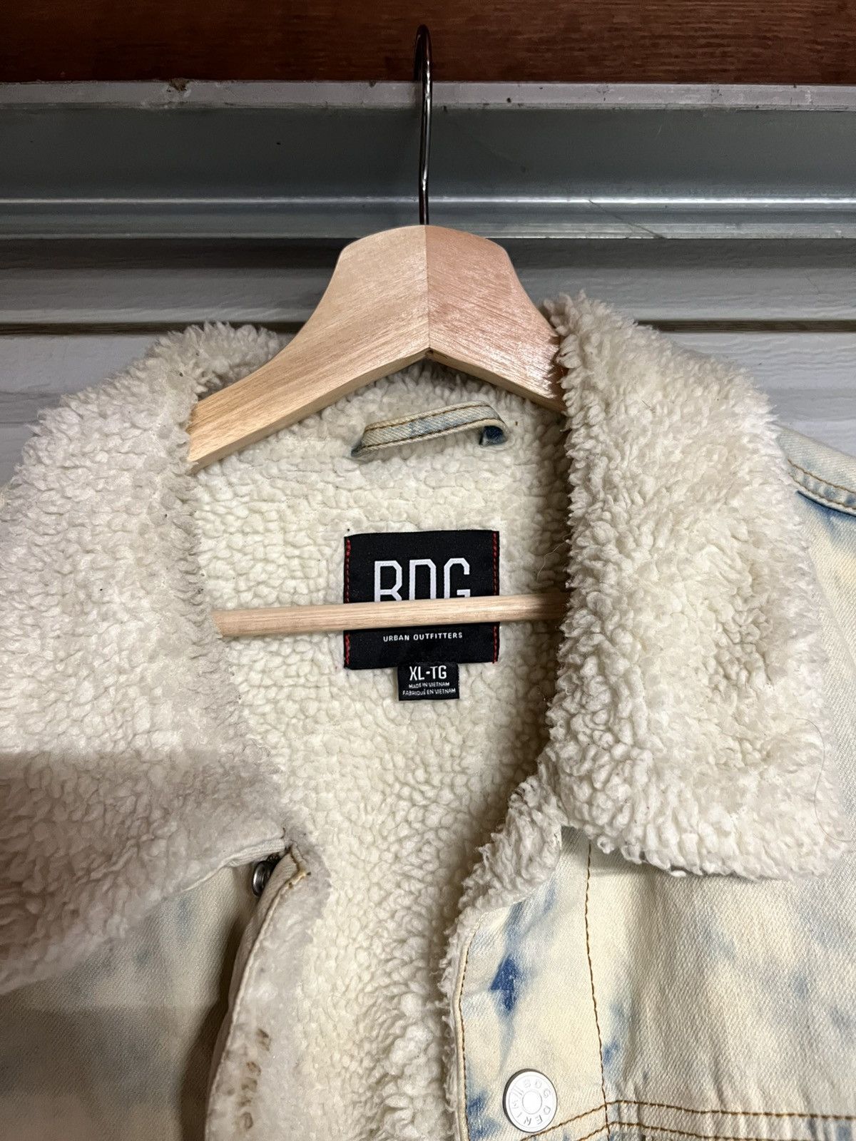 Urban Outfitters 2017 Urban Outfitters Heavy Light Blue Sherpa Denim Jacket Size US XL / EU 56 / 4 - 4 Thumbnail