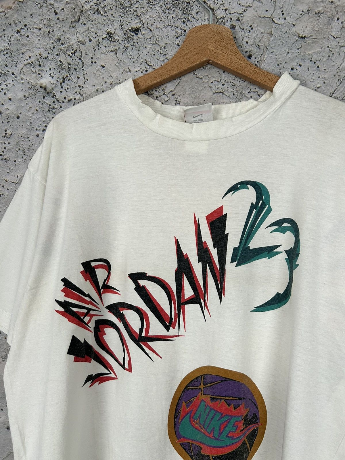 Jordan Brand Vintage Nike Grey Tag Jordan NBA Ultra Rare 90s Graphic Tee Size US M / EU 48-50 / 2 - 8 Thumbnail
