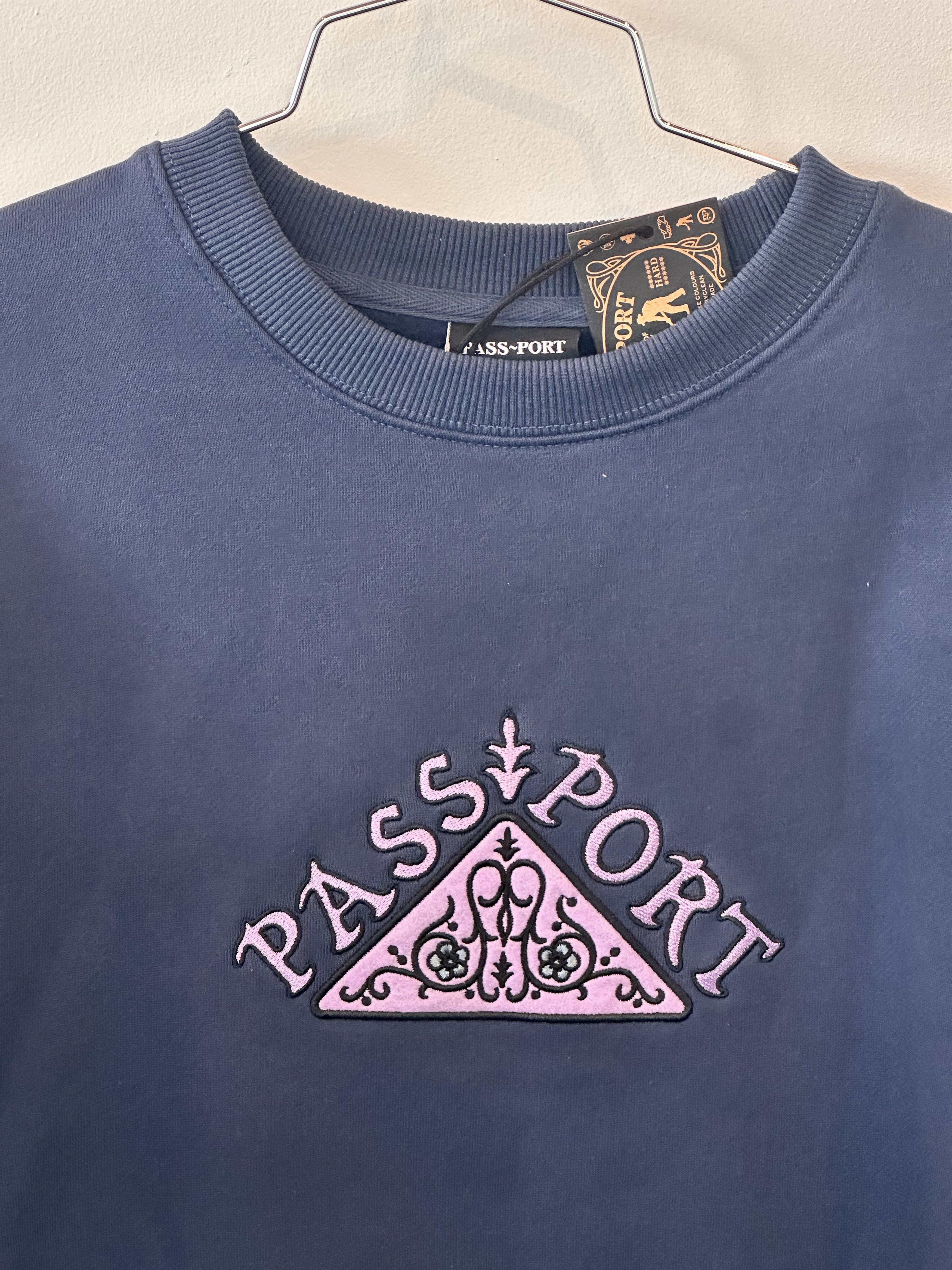 Passport PASS~PORT Manuscript Crewneck Fleece size L Size US L / EU 52-54 / 3 - 2 Thumbnail