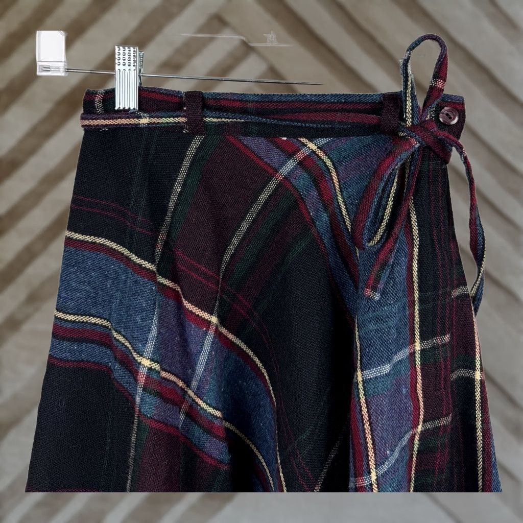 Vintage Vintage Plaid Midi Skirt Womens XXS 22" High Waist Wool Blend Fuzzy Tartan 70s Size 24" / US 00 / IT 34 - 1 Thumbnail