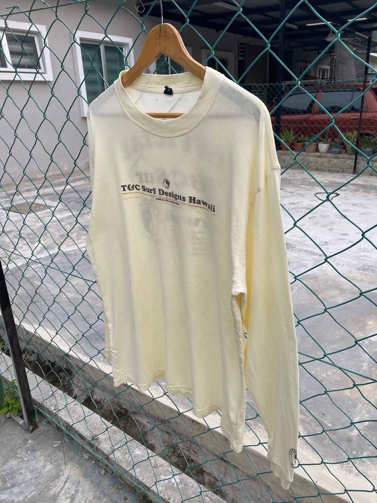 Vintage Distressed Vintage T&C Surf Design Hawaii long sleeve tees Size US L / EU 52-54 / 3 - 3 Thumbnail