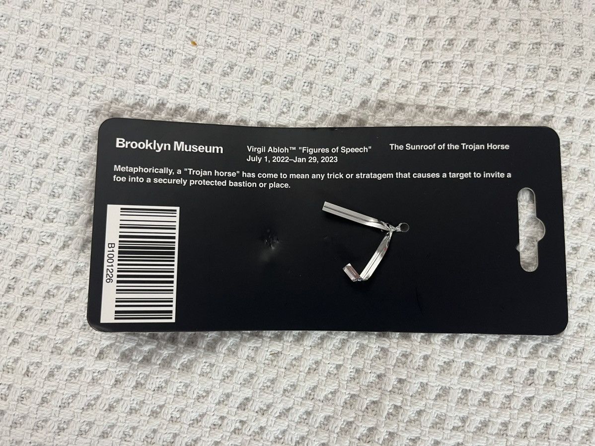 Virgil Abloh Virgil Abloh x Brooklyn Museum Abloh Torch Keychain Size ONE SIZE - 3 Thumbnail