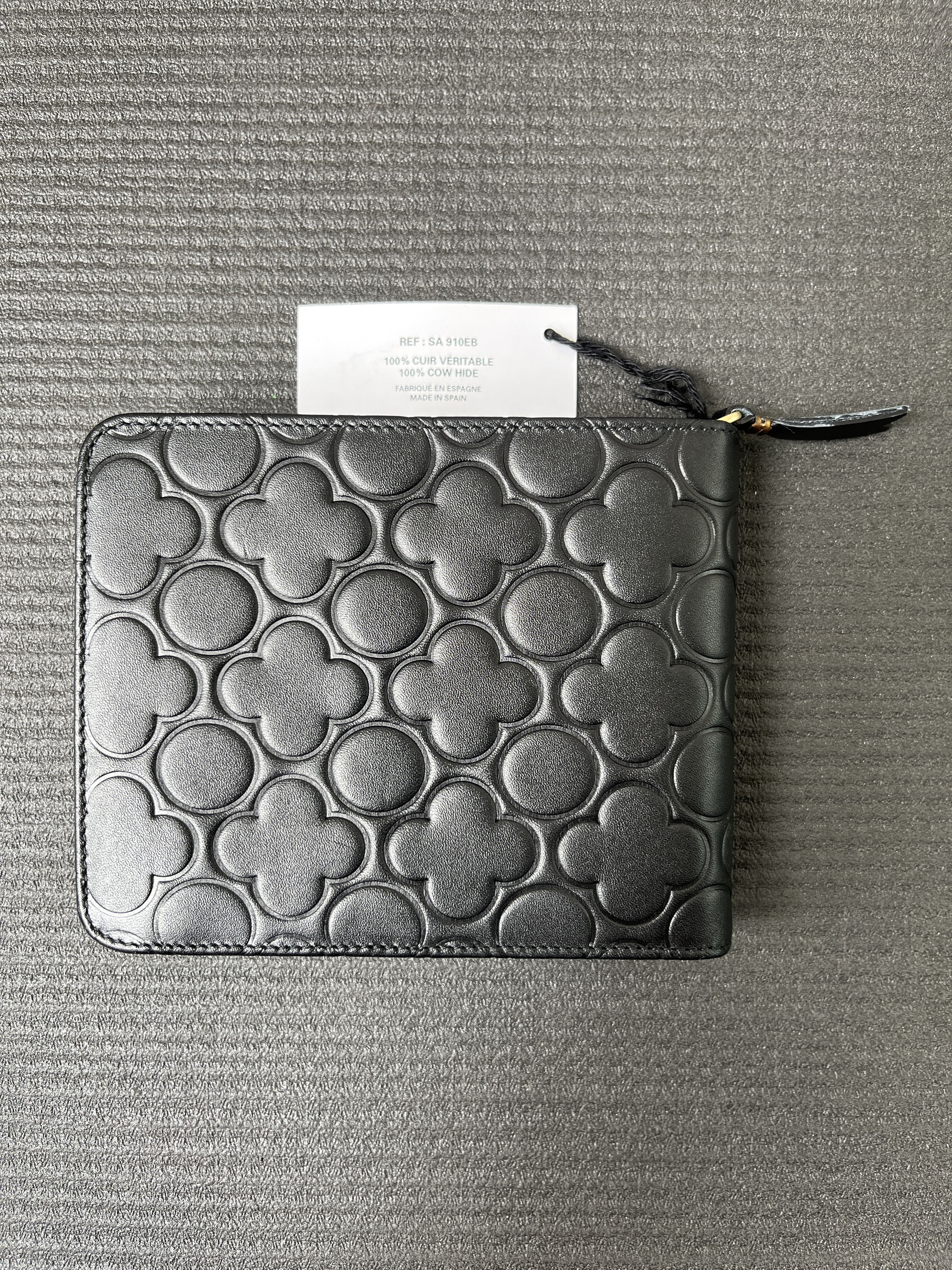 Comme des Garcons Comme des Garcons Classic Embossed B Full Zip Around Wallet Size ONE SIZE - 3 Thumbnail