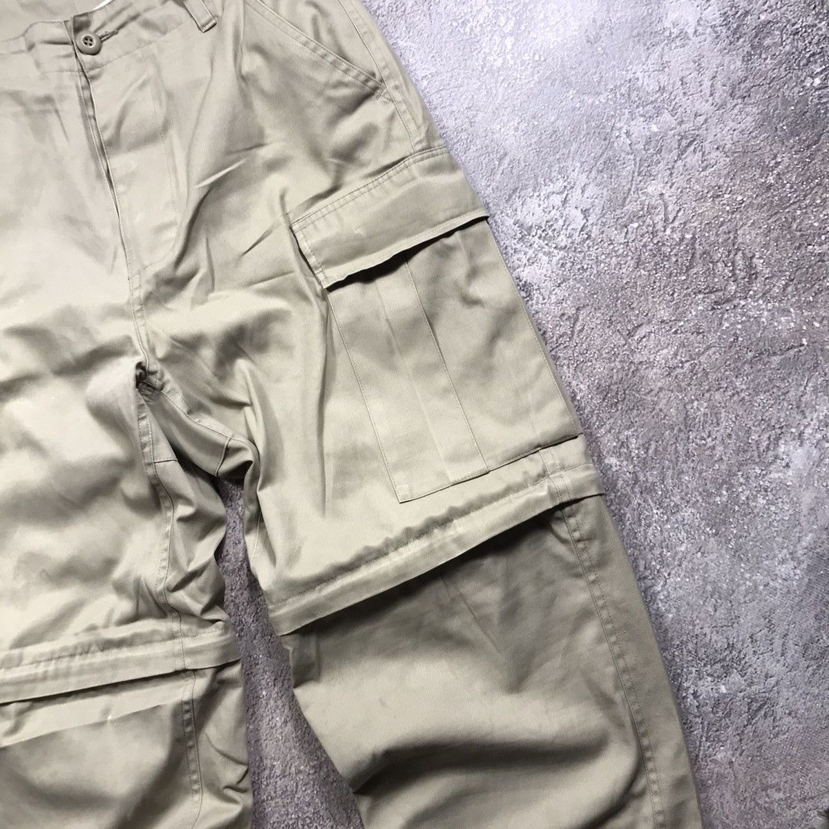 Vintage Y2K Baggy Distressed Cargo Pants Tactical Streetwear Logo 32 Size US 32 / EU 48 - 4 Thumbnail