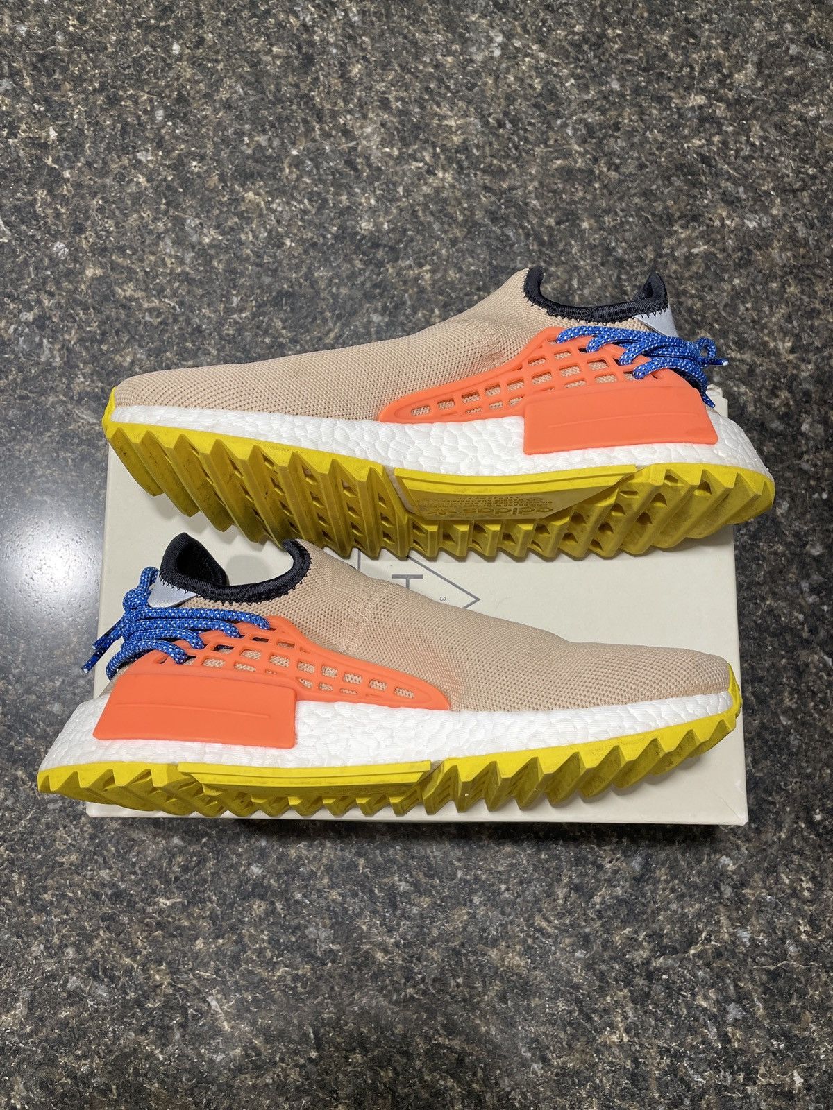 Adidas Adidas x Pharrell Williams NMD Size US 7.5 / EU 40-41 - 6 Thumbnail