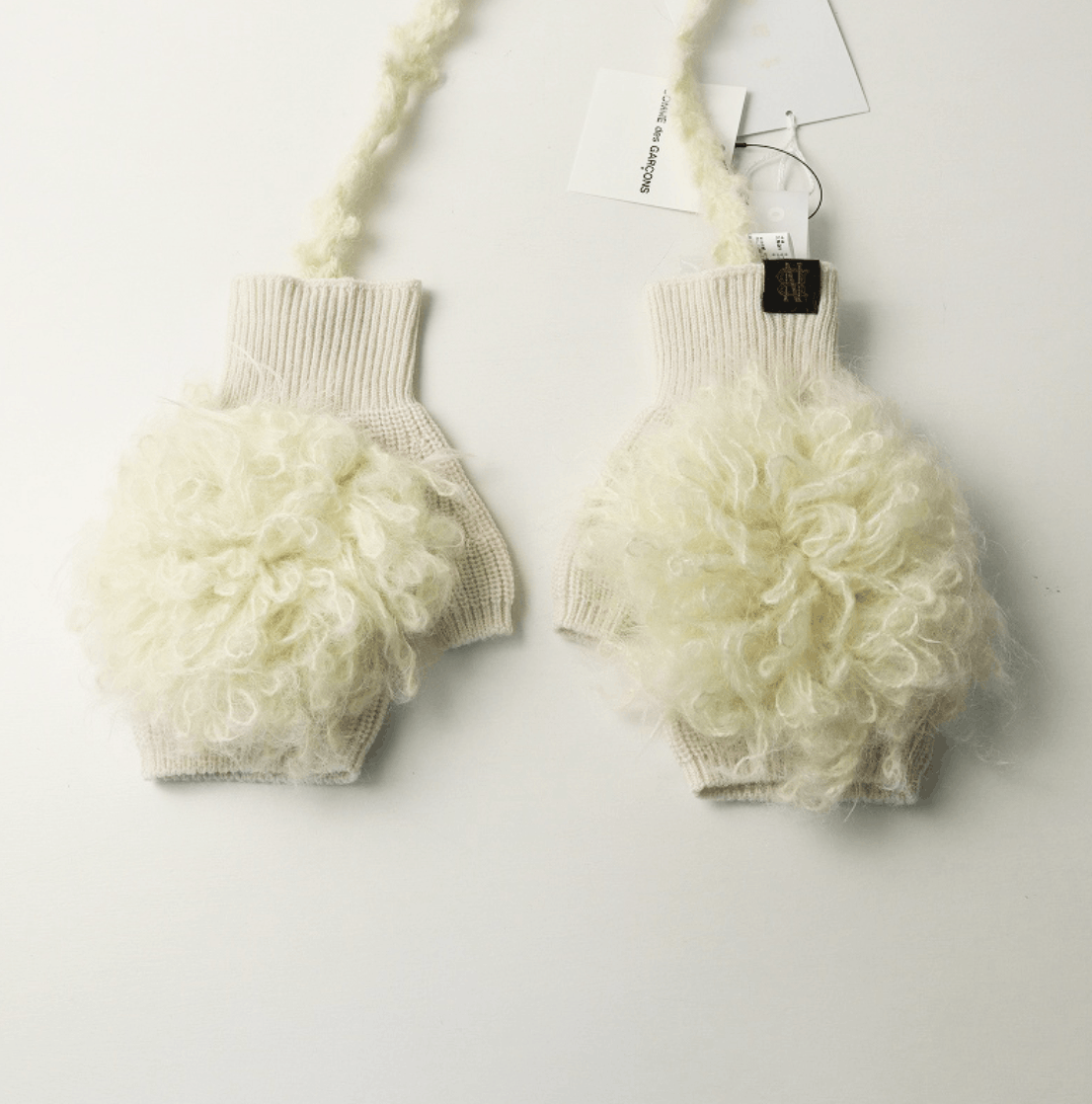Comme des Garcons tao COMME des GARCONS x BATONER Wool Knit Gloves White Size ONE SIZE - 1 Thumbnail