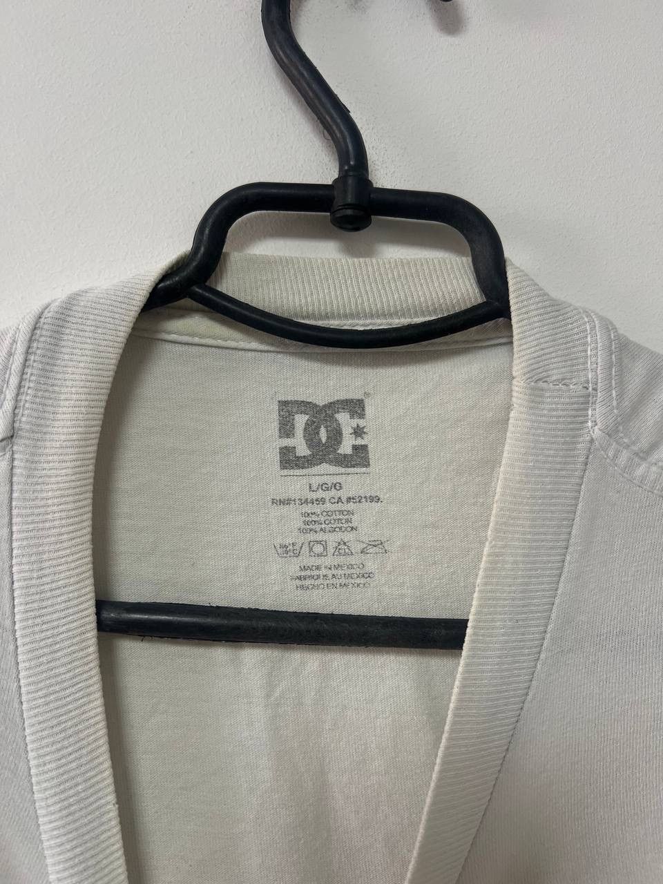 Other Vintage DC Shoes Usa T shirt Skate Sk8 Big logo Rare Hype L Size US L / EU 52-54 / 3 - 5 Thumbnail