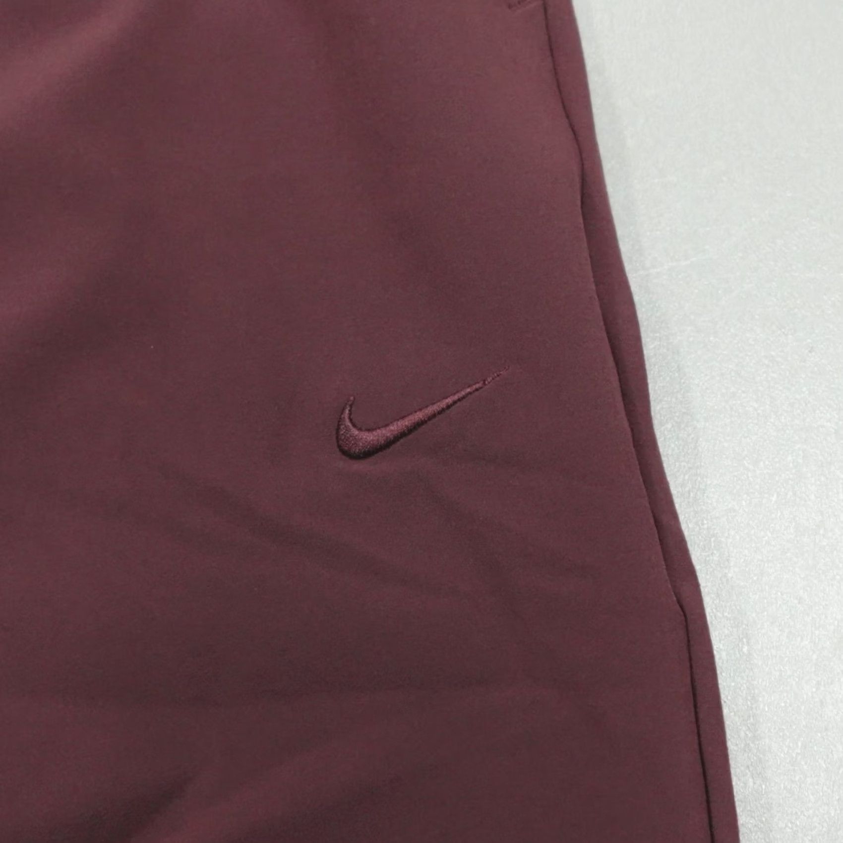 Nike Nike Dri-Fit Tapered Leg Pants Mens XL FB7546-652 Burgundy Crush Athletic Jogger Volume: 1 Size US 31 - 3 Thumbnail