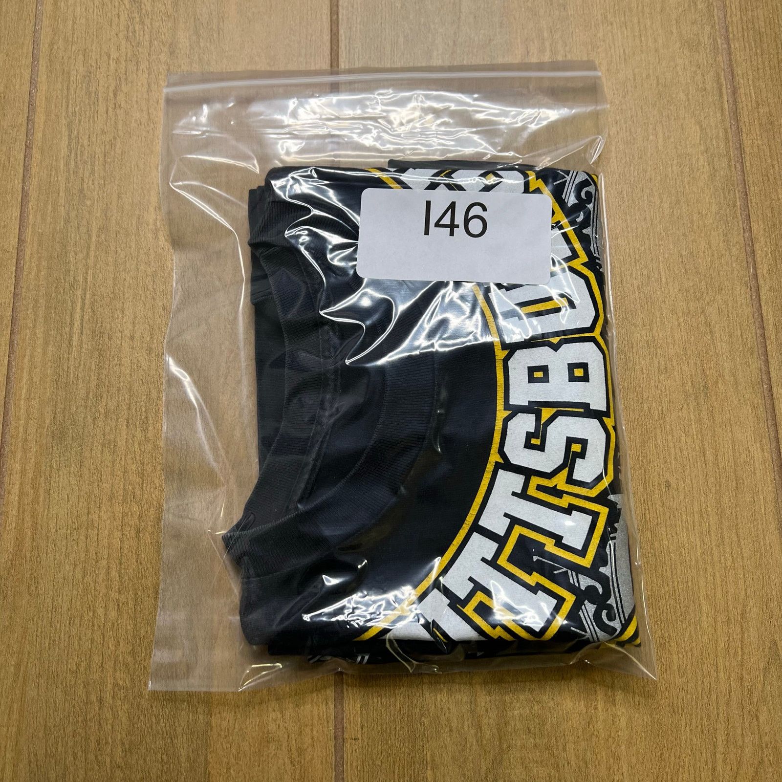 Vintage Vintage Pittsburgh Steelers T shirt tribal patterns S/M Y2K Size US M / EU 48-50 / 2 - 9 Thumbnail