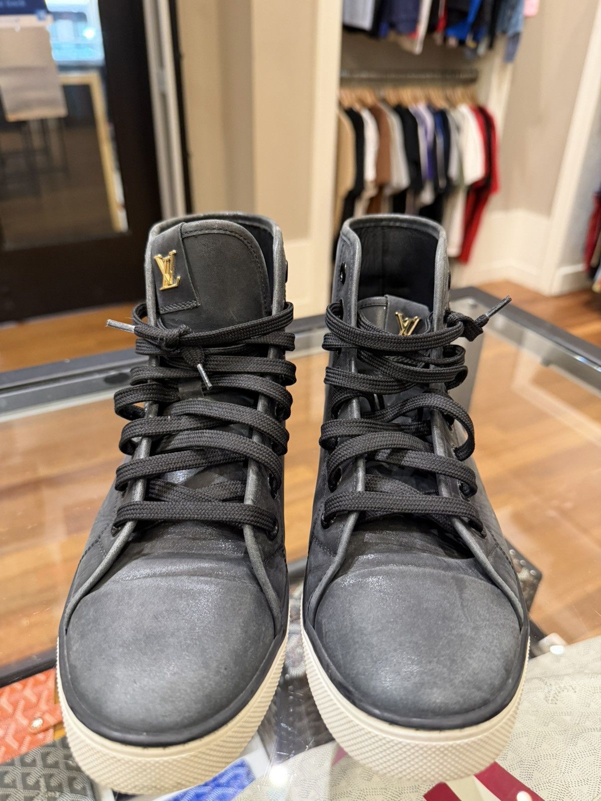 Louis Vuitton Louis Vuitton Punchy Love patch high-top Sneaker Size US 8.5 / IT 38.5 - 6 Thumbnail