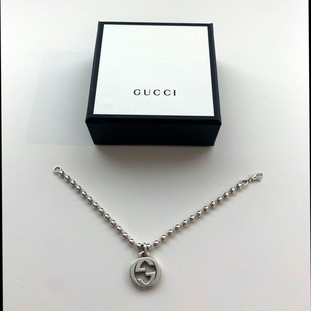Gucci AUTHENTIC WOMANS GUCCI SILVER INTERLOCKING GG CHARM BRACELET Size ONE SIZE - 3 Thumbnail
