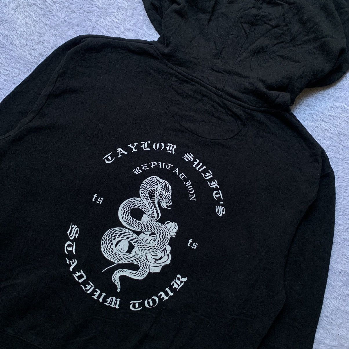 Band Tees Taylor Swift reputation stadium tour 2018 L Oversized Size US L / EU 52-54 / 3 - 8 Thumbnail