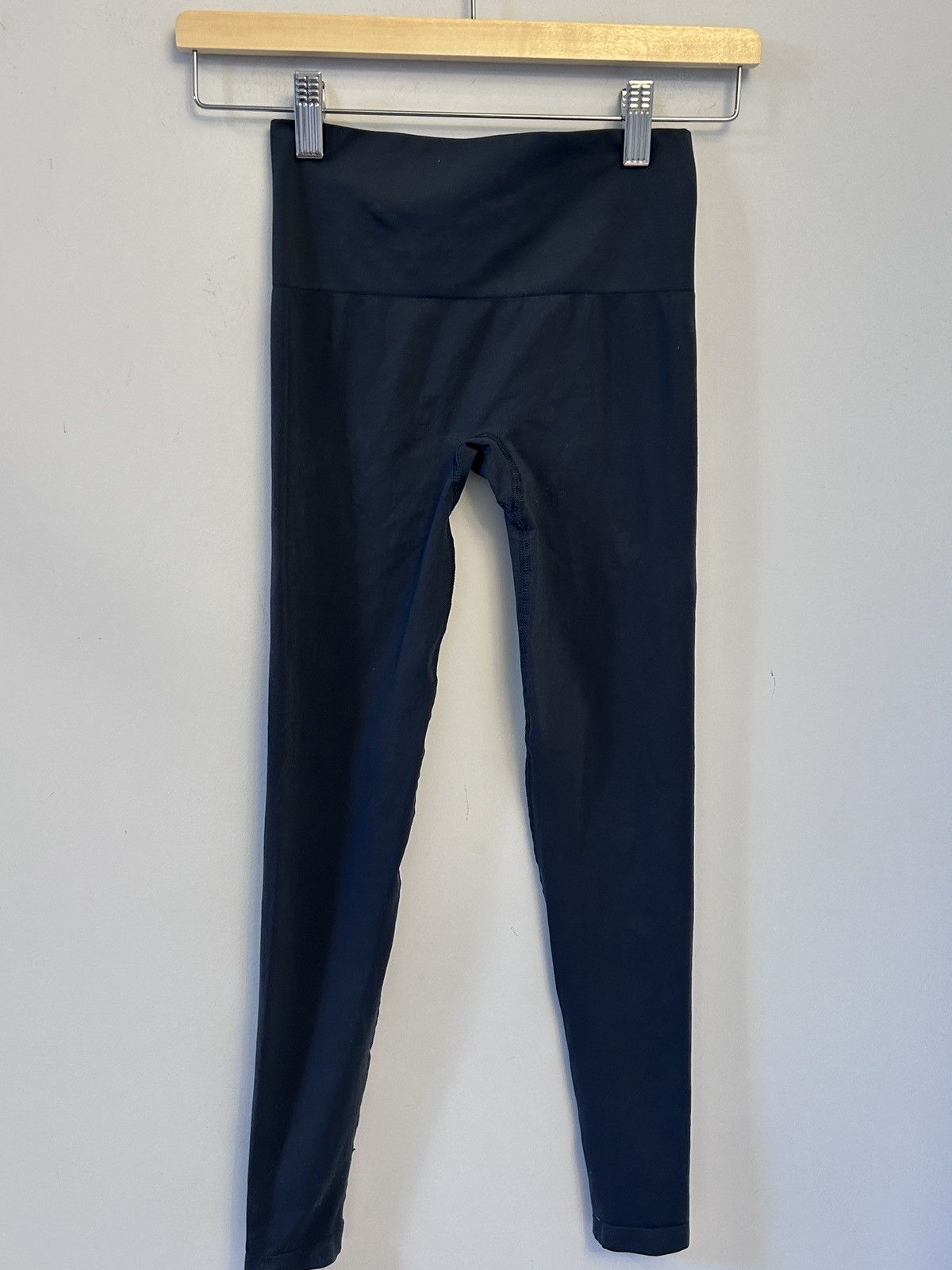 SKIMS Skims Soft Smoothing Seamless Leggings Cypress Small Size 27" / US 4 / IT 40 - 9 Thumbnail