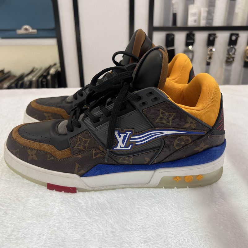 Louis Vuitton Louis Vuitton Stylish Low-Top Sneakers for Men 0079 Size US 9.5 / EU 42-43 - 1 Thumbnail