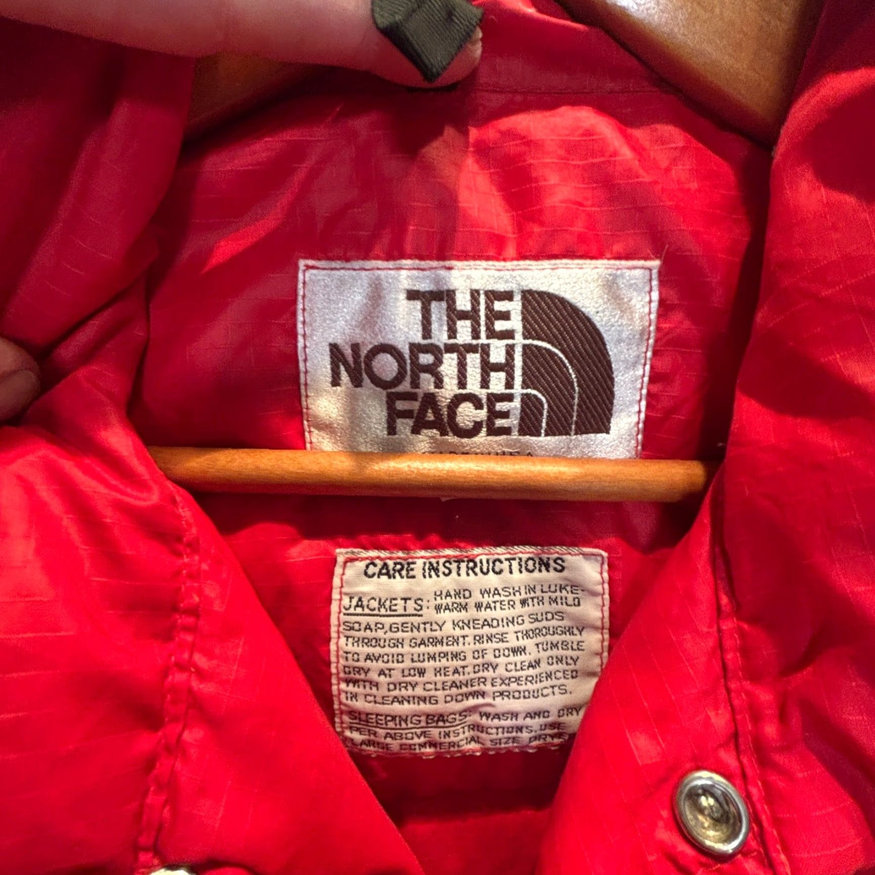 The North Face VINTAGE The North Face Vest Mens Small Red Puffer Goose Down Brown Label 70s Size US S / EU 44-46 / 1 - 4 Thumbnail