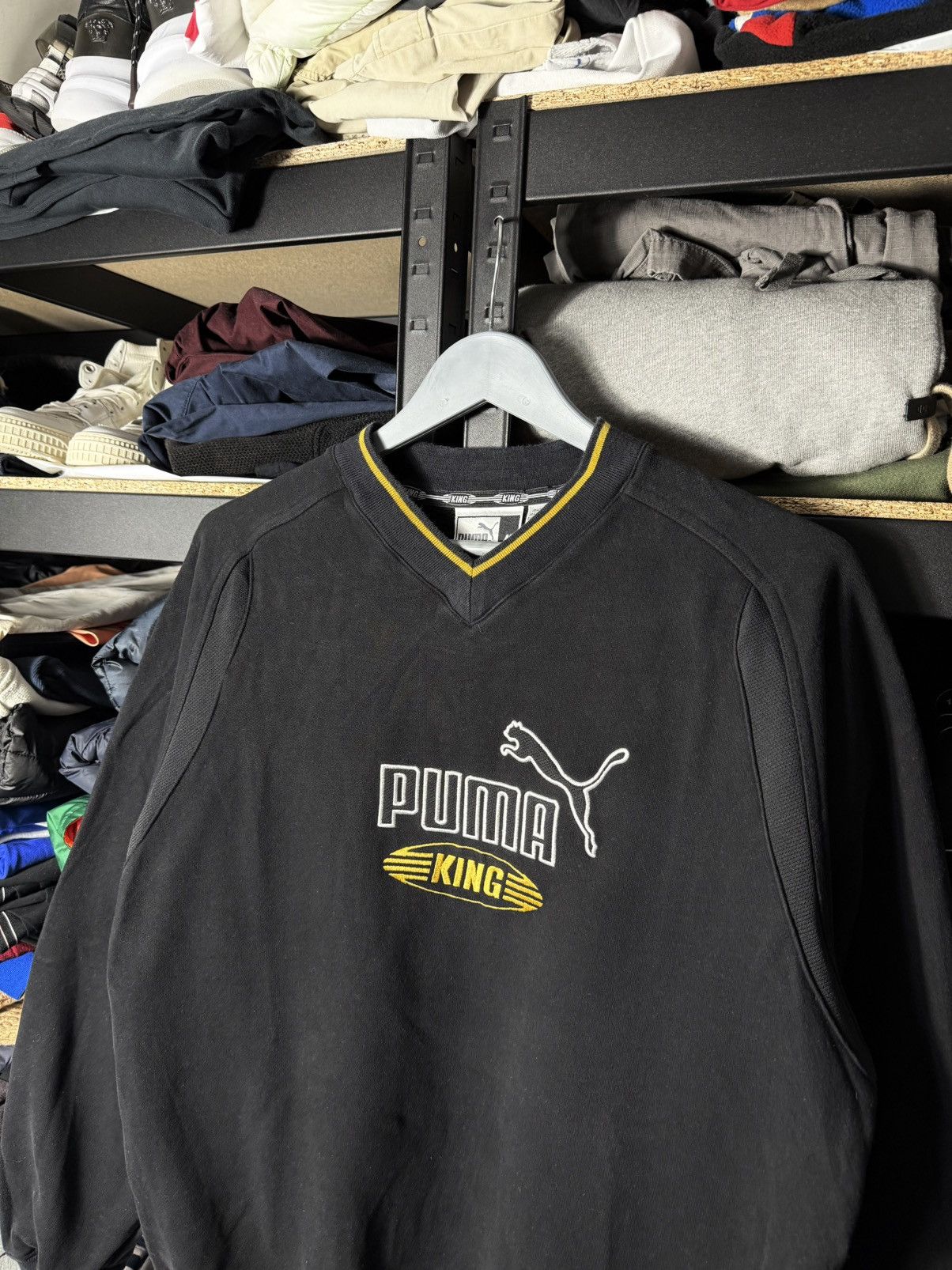 Puma Vintage Puma King Sweatshirt Black V Neck Logo Pullover Mens Size US M / EU 48-50 / 2 - 2 Thumbnail