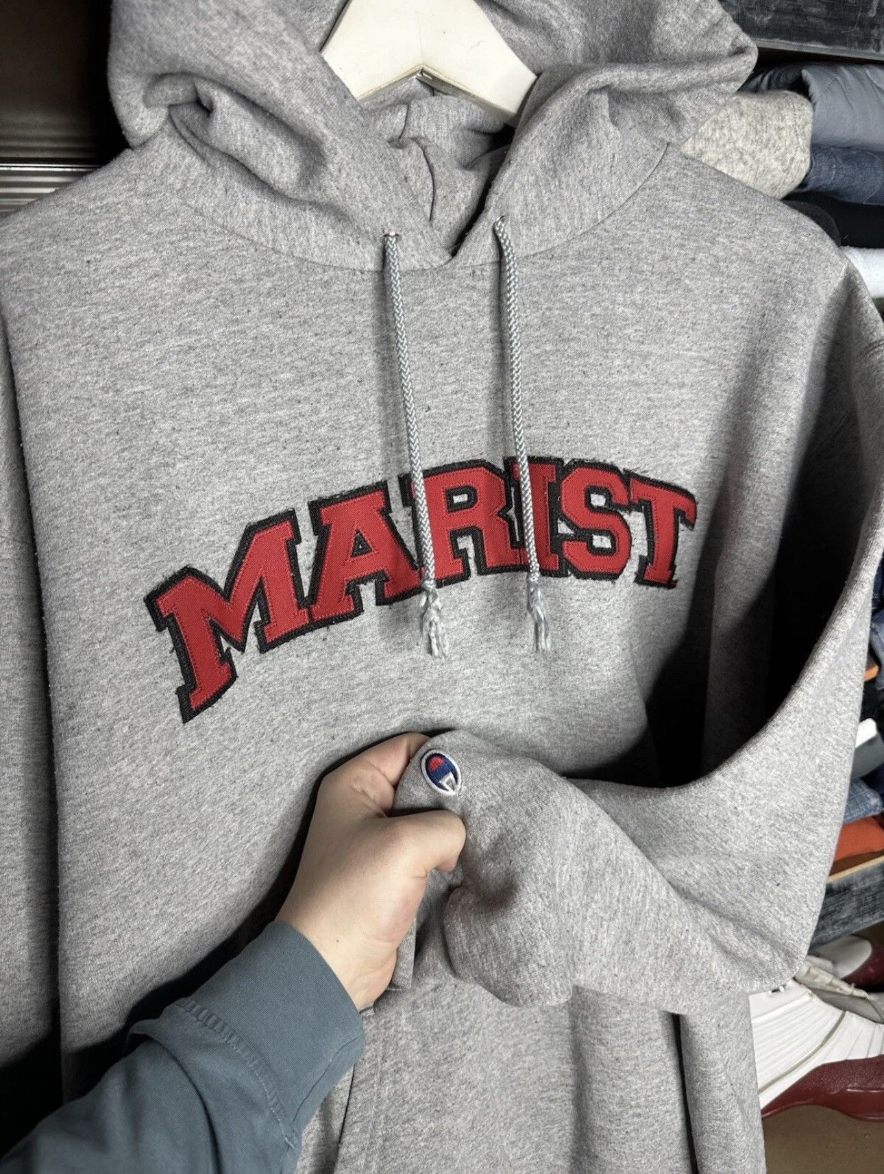 Champion Vintage 90s Champion Reverse Weave Marist College Size L / US 10 / IT 46 - 4 Thumbnail