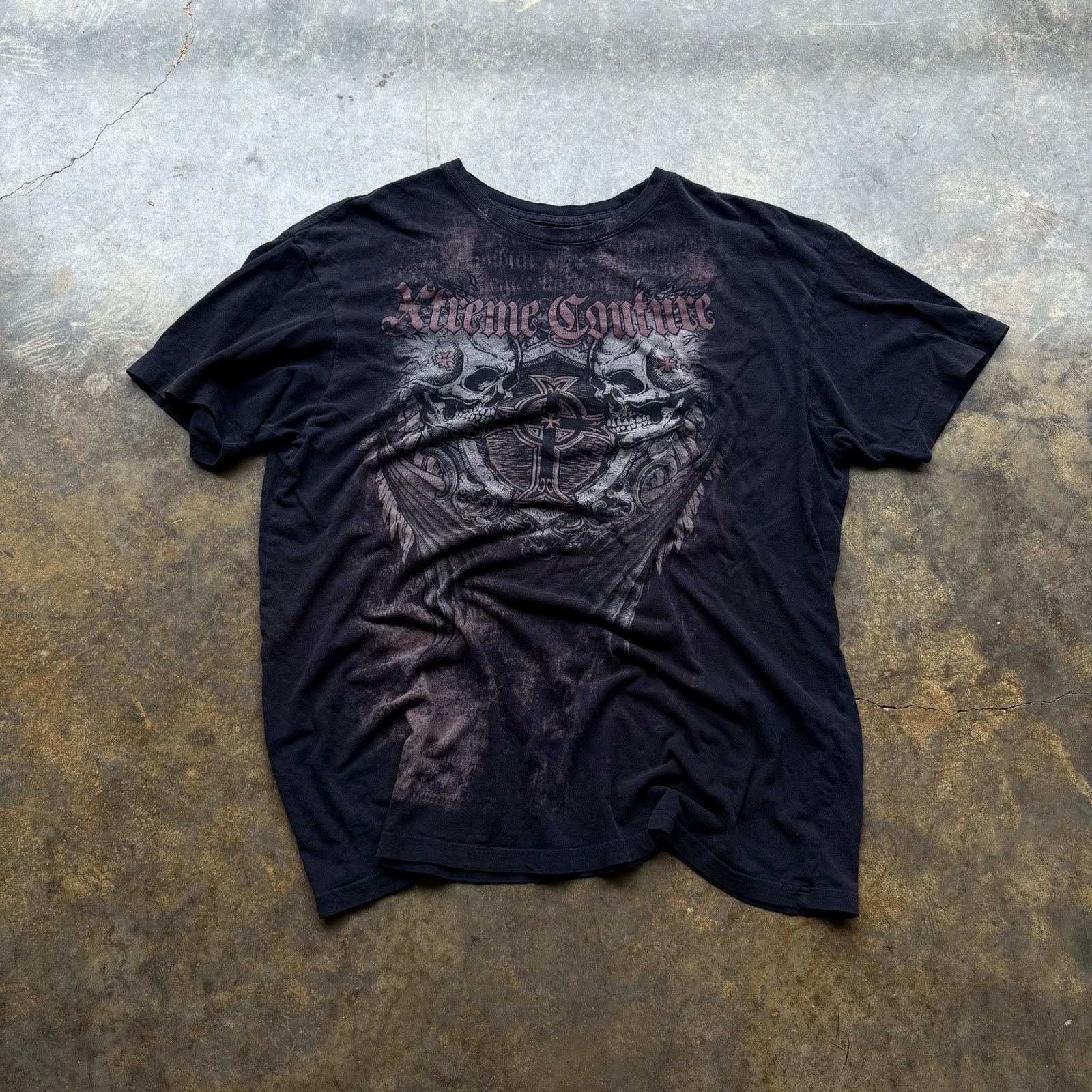 Tapout Vintage Y2K Skull and Bones black graphic t-shirt Size US XL / EU 56 / 4 - 1 Thumbnail