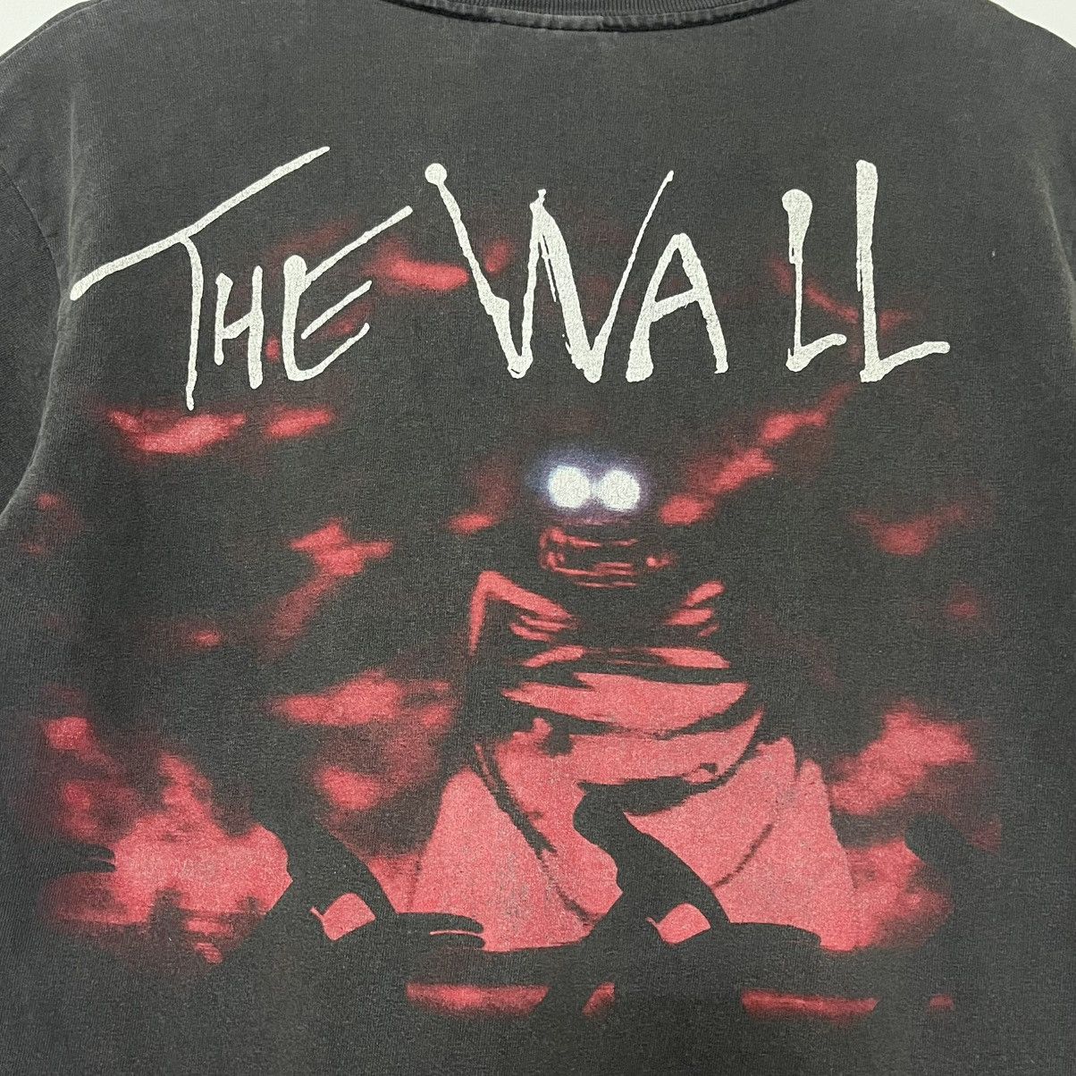 Band Tees × Pink Floyd × Vintage Vintage Pink Floyd The Wall 1997 Faded Distress Alter Fit M Size US M / EU 48-50 / 2 - 6 Thumbnail