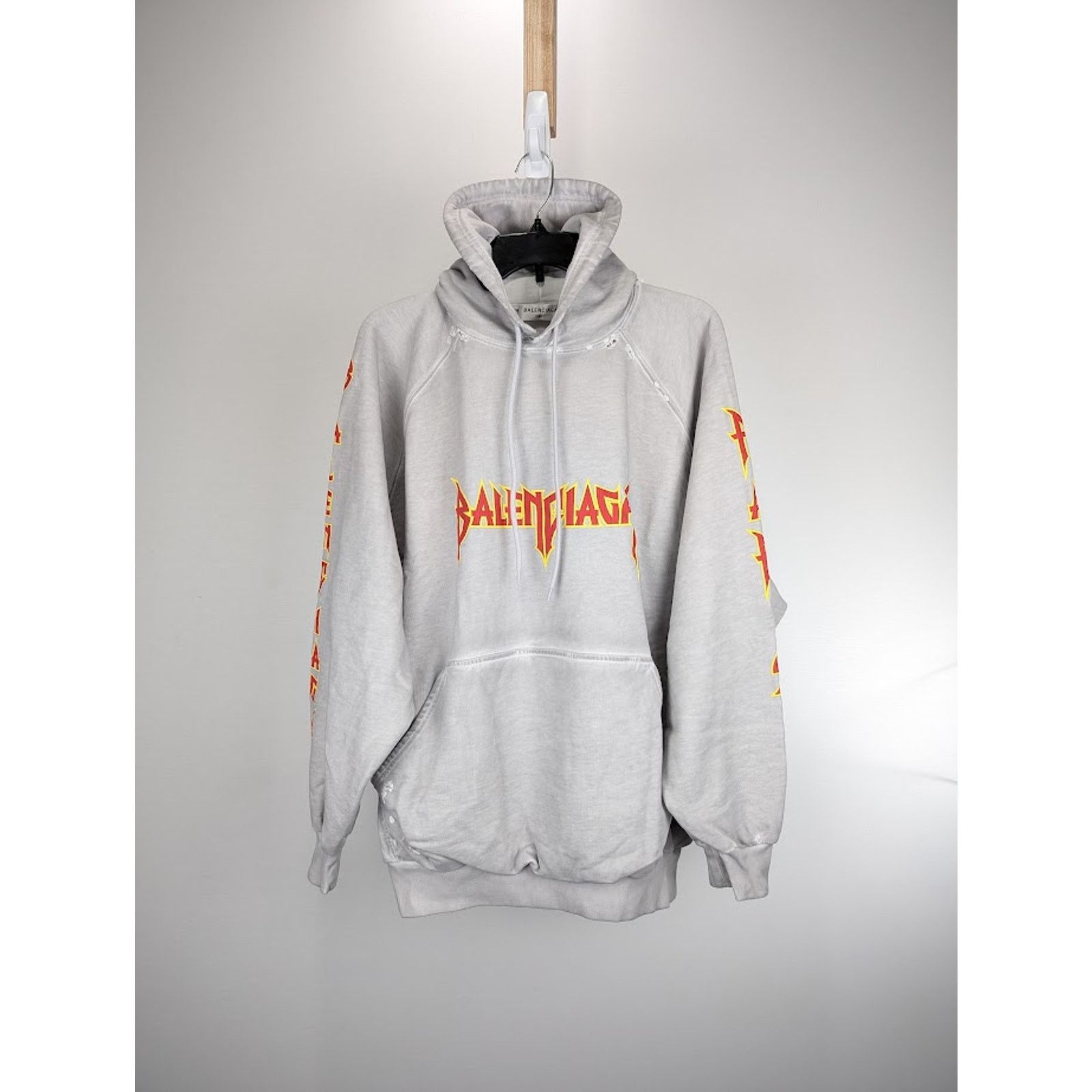 o1rshd1 Q:4 / Logo Printed Hoodie in Dirty White