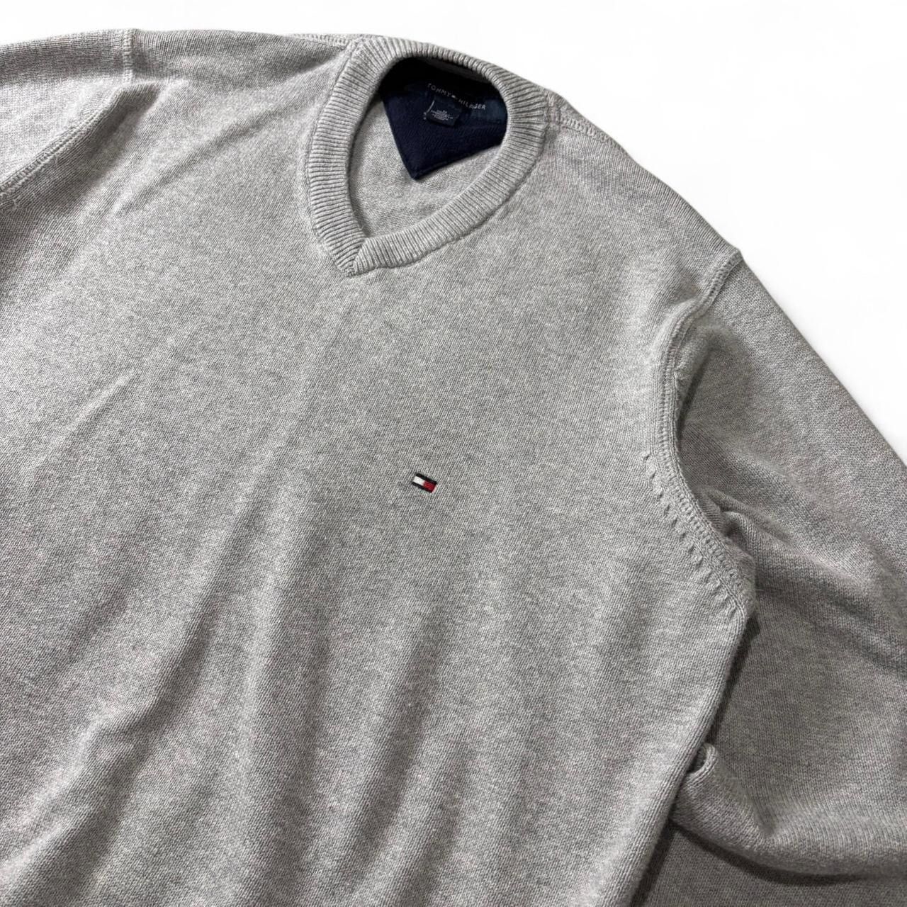 Tommy Hilfiger Vintage Style Tommy Hilfiger Light Grey V Neck Sweater - M Size US M / EU 48-50 / 2 - 2 Thumbnail