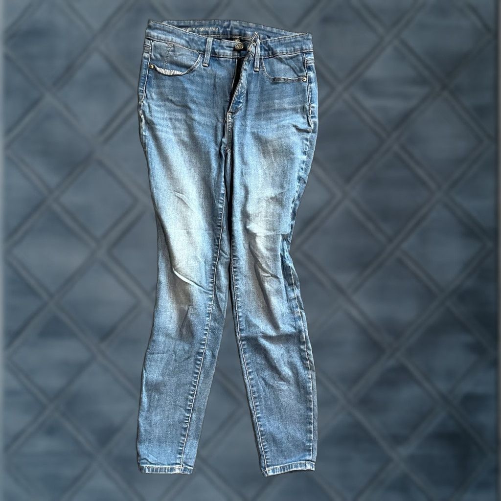 Talbots Talbots Jeans Womens Size 2P Jegging Ankle High Rise Flawless Medium Blue Denim Size 26" / US 2 / IT 38 - 1 Thumbnail