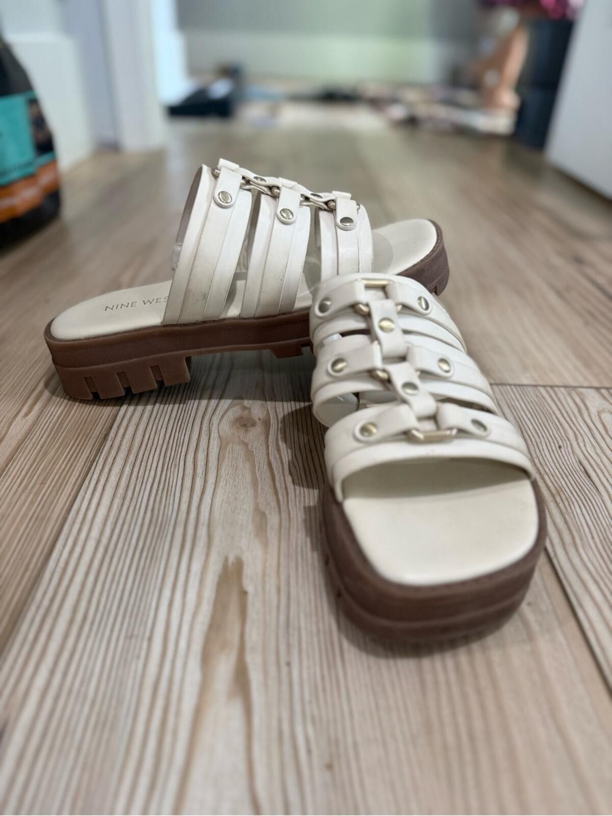 Nine West Nine West Cream Strappy Stud Platform Slide Sandals Size US 9 / IT 39 - 2 Thumbnail