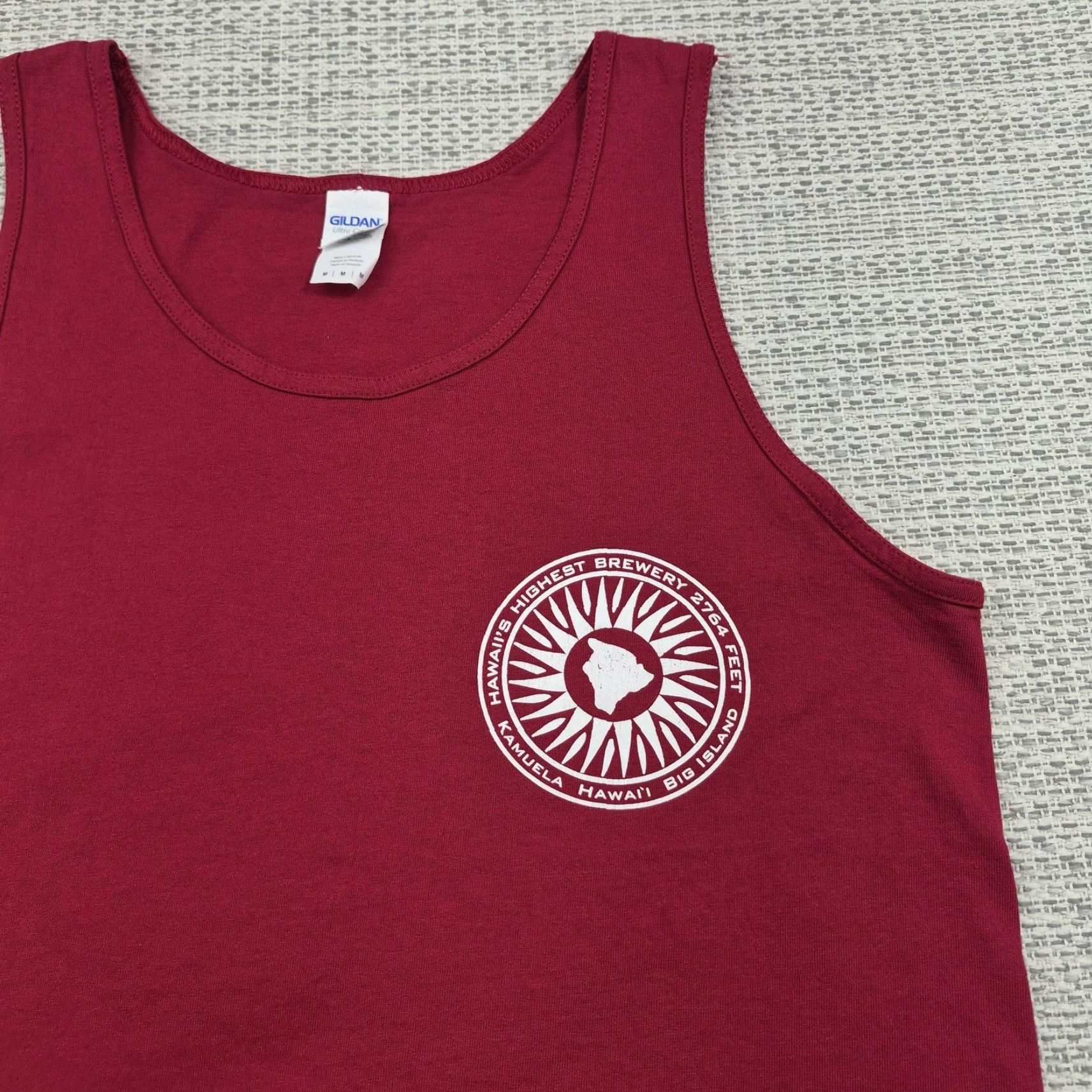 Gildan Big Island Brewhaus Tank Top Mens Medium Red Hawaii Brewery Beer Graphic Tee Size US M / EU 48-50 / 2 - 4 Thumbnail