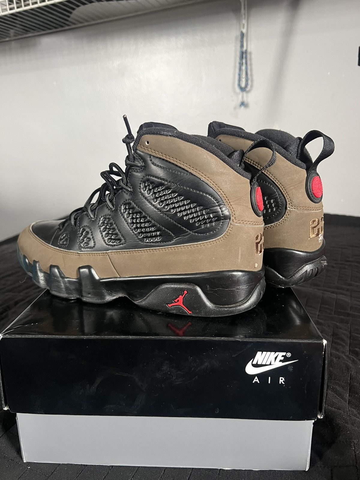 Jordan Brand × Nike Air Jordan 9 “Olive” 2012 Retro Size US 7.5 / EU 40-41 - 2 Thumbnail